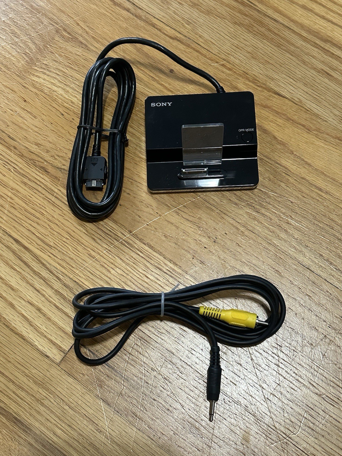 Sony Digital Media Port TDM-iP1 Made For iPod Open Box