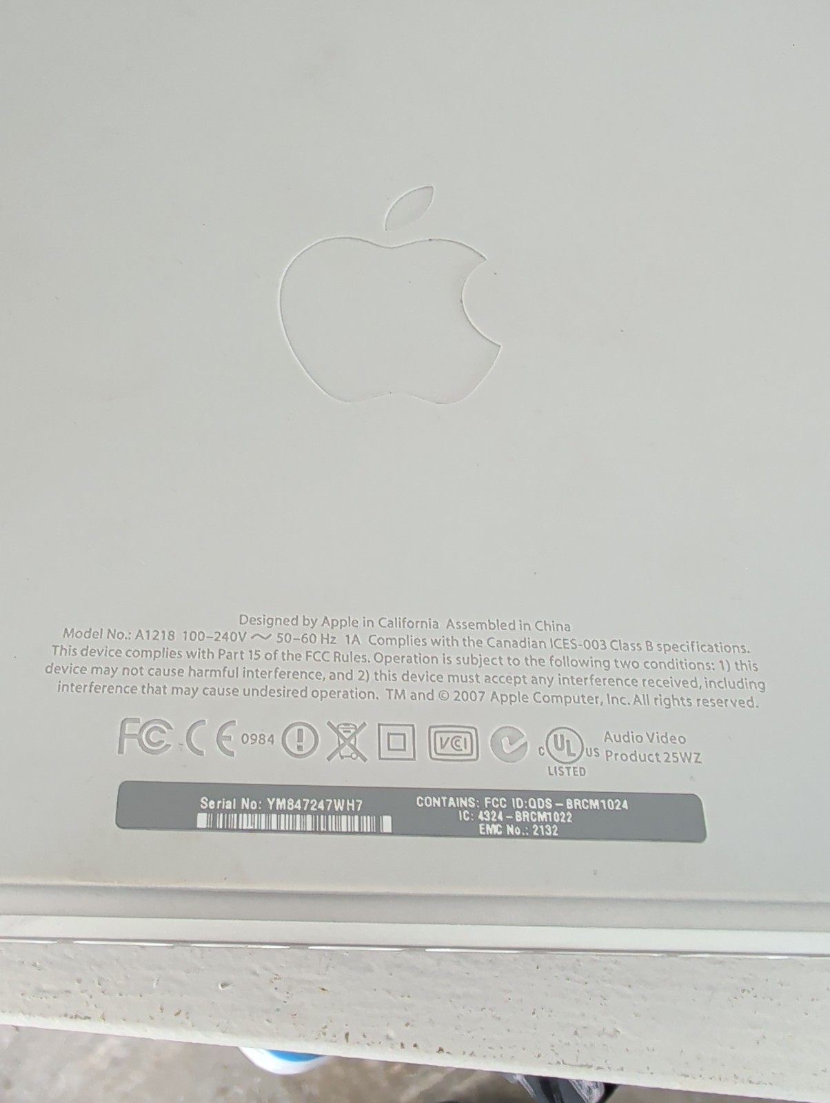 Apple TV (1st Generation) 40GB Media Streamer – A1218 As Shown Sold as Is M73