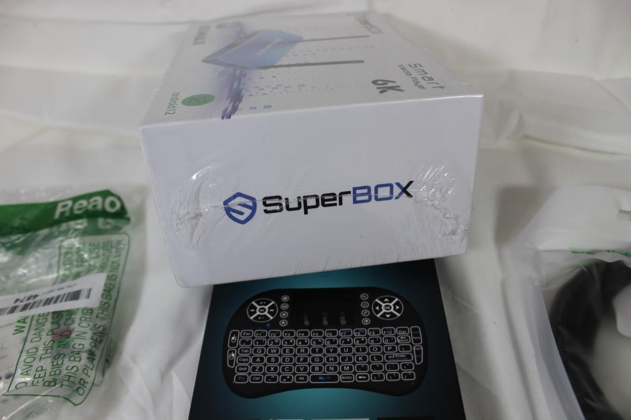 SuperBoxS5MAX Smart Media Player 5K Bundle with Accessories