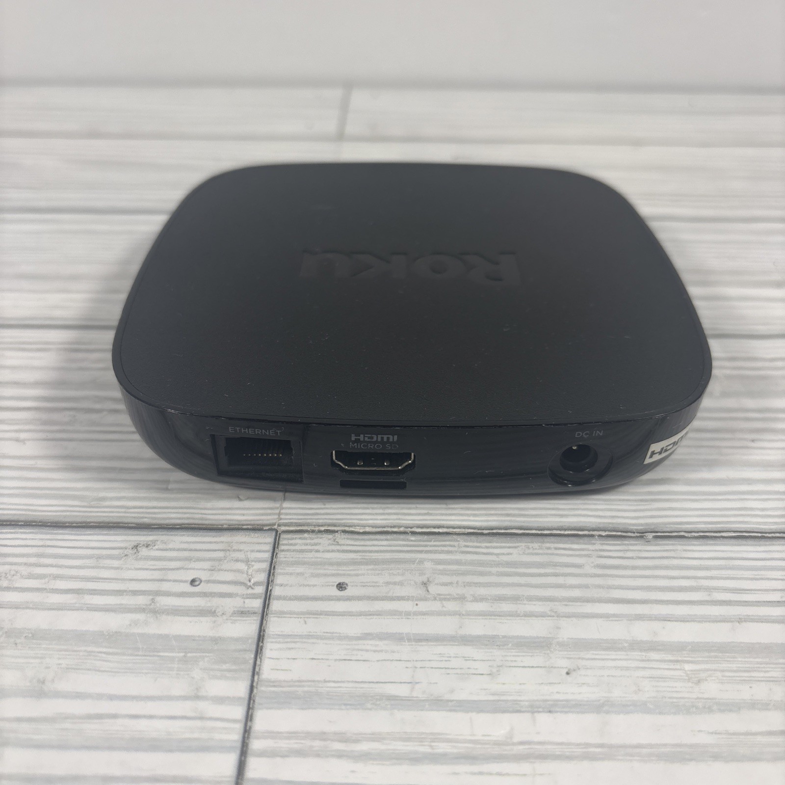 Roku Ultra LT 4662X 4K 60fps HDR w/Remote and Power Adapter