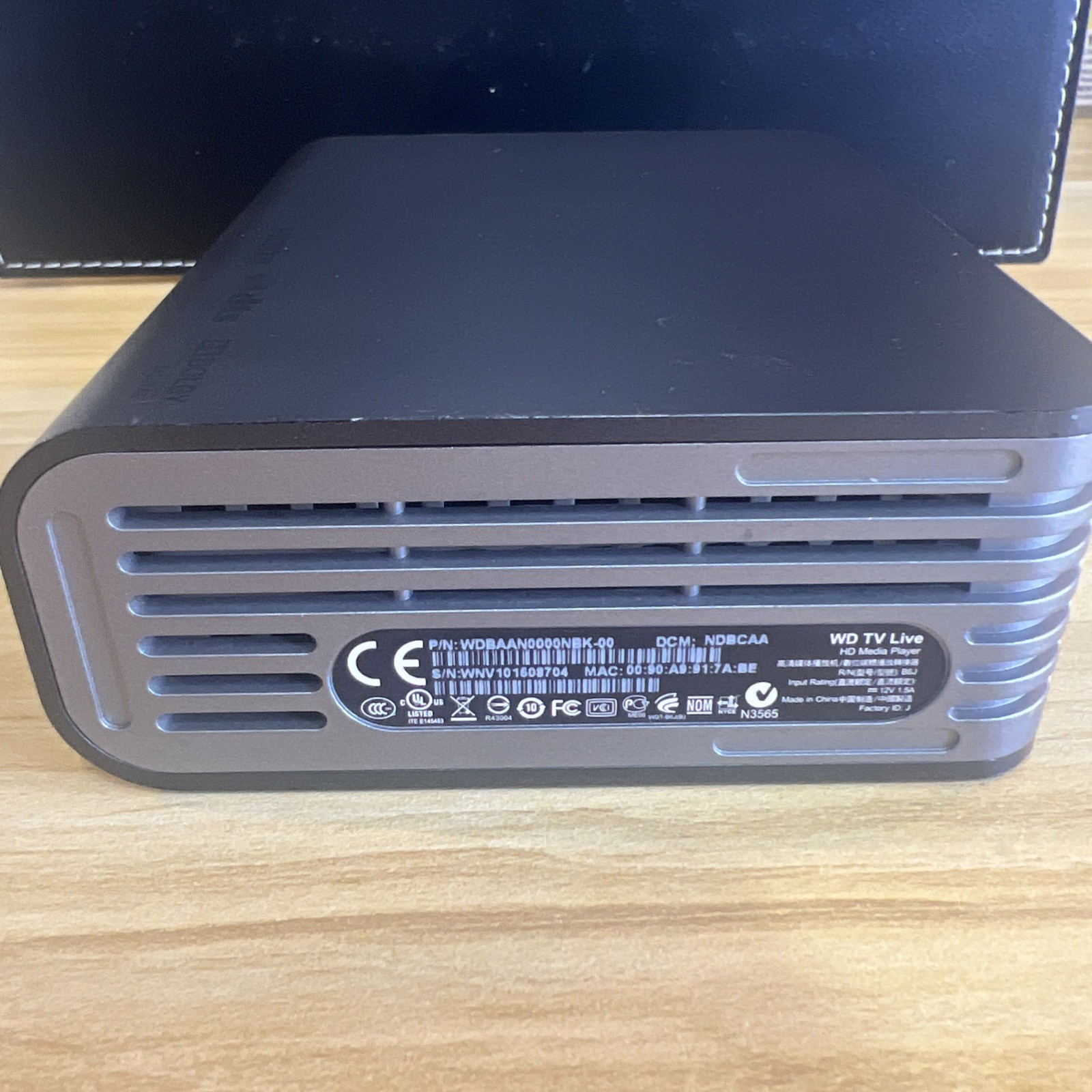WD TV Live HD Media Player Digital -WDBAAN0000NBK-01- Unit ONLY tested