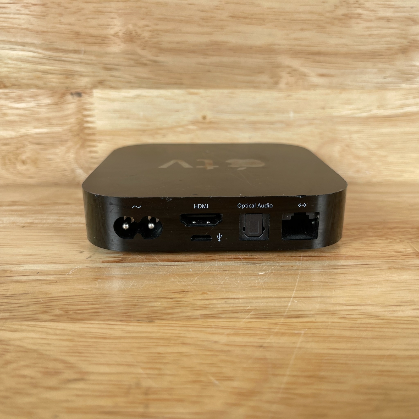 Apple TV A1378 Black 2nd Generation 8GB 720p HD Media Streamer without Remote