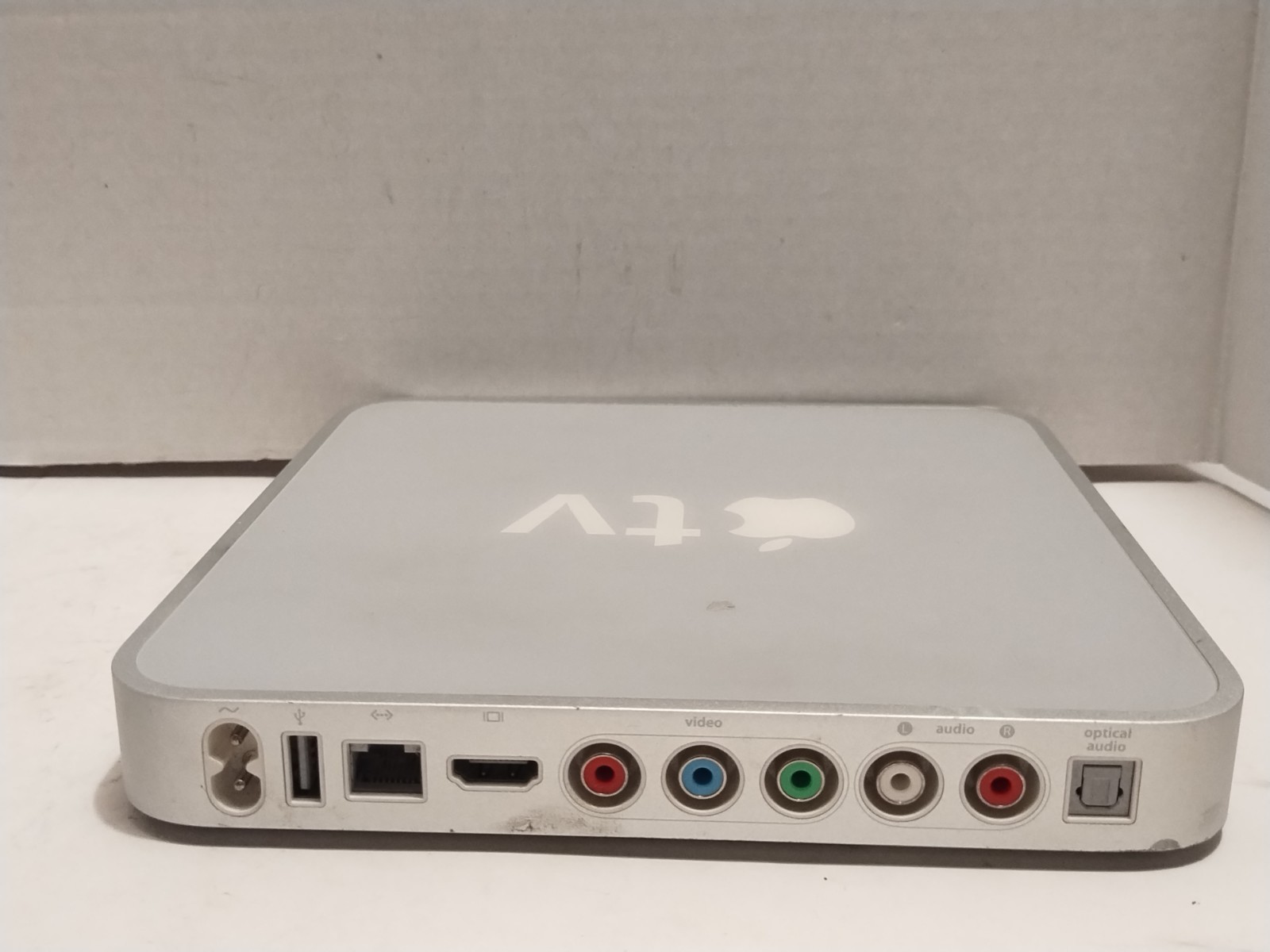 Apple TV A1218 1st Generation White Portable (No Power Cord NoRemote) 0106-03