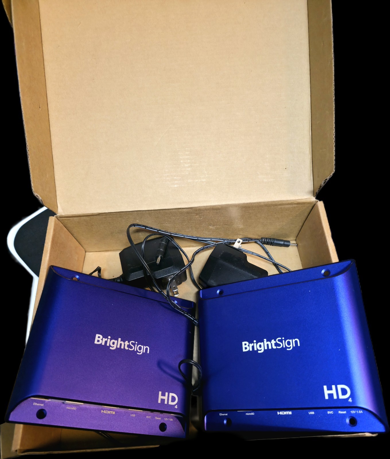 Brightsign HD1024 Full HD Expanded I/O HTML5 Player – Blue