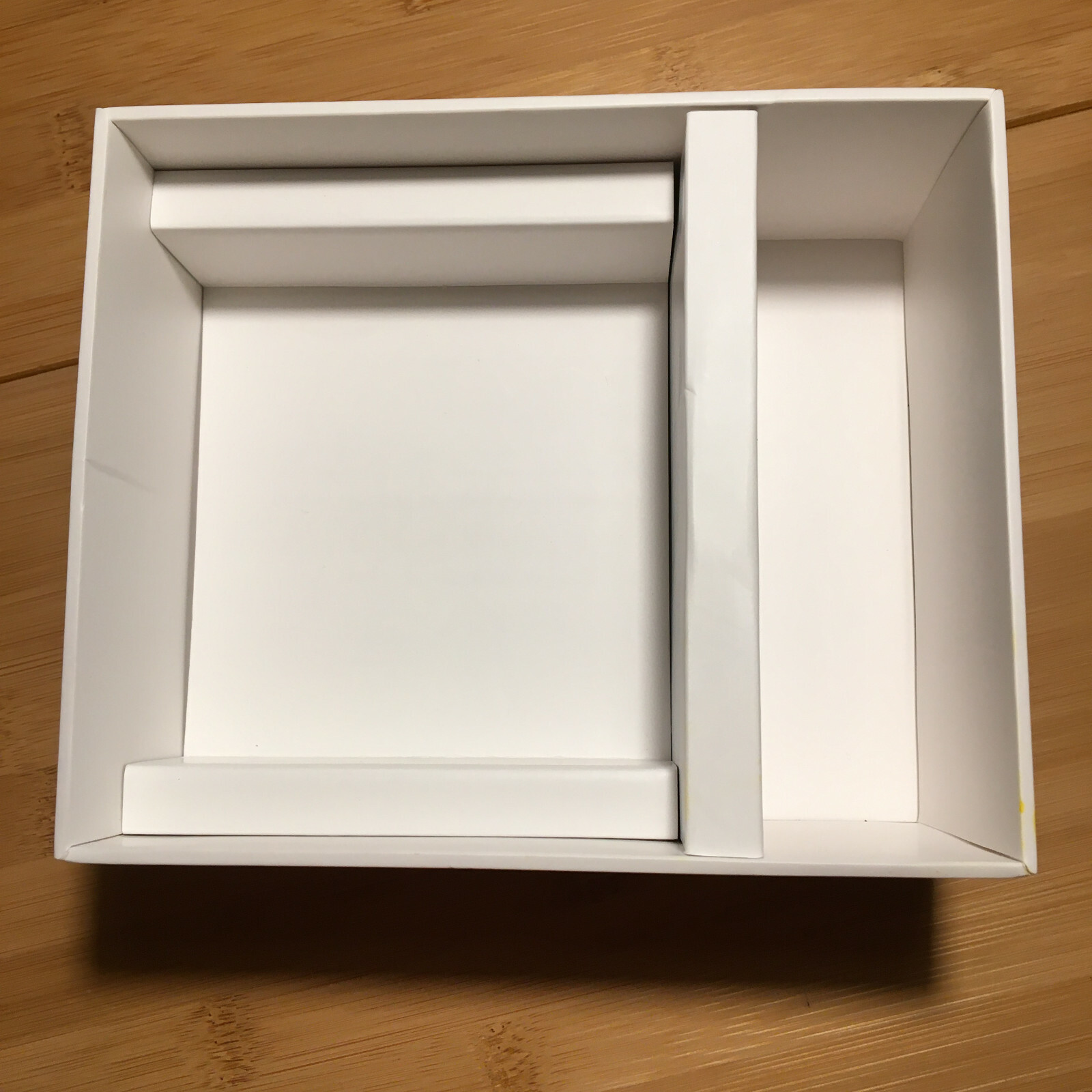 Apple TV 4K HD Media Streamer 32 GB (MQD22LL/A) – BOX ONLY