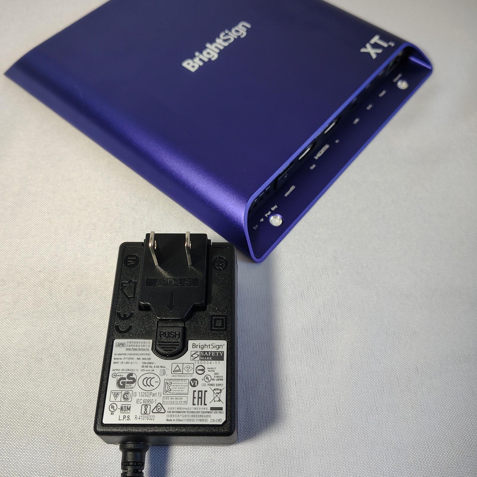 BrightSign XT1143 Digital Media Player Expanded I/O 4K HTML5 + Adapter | TESTED
