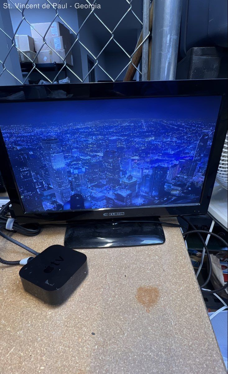 Apple TV 32GB 4K HD Media Streamer – Black (MQD22LL/A, 1st Generation) Read VGC