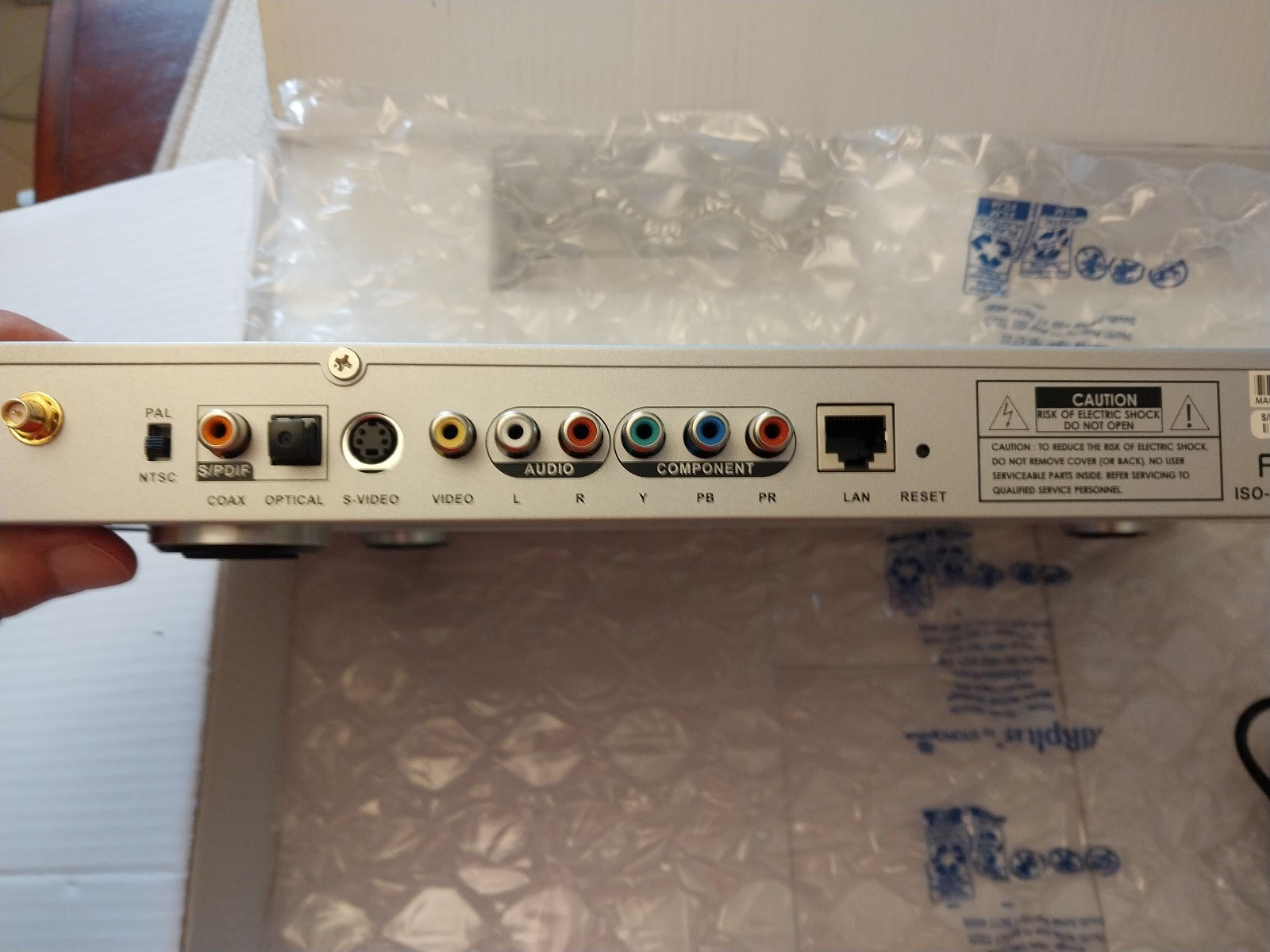 D-link Media Player Model DSM-320 Digital Media Streamer- Wireless