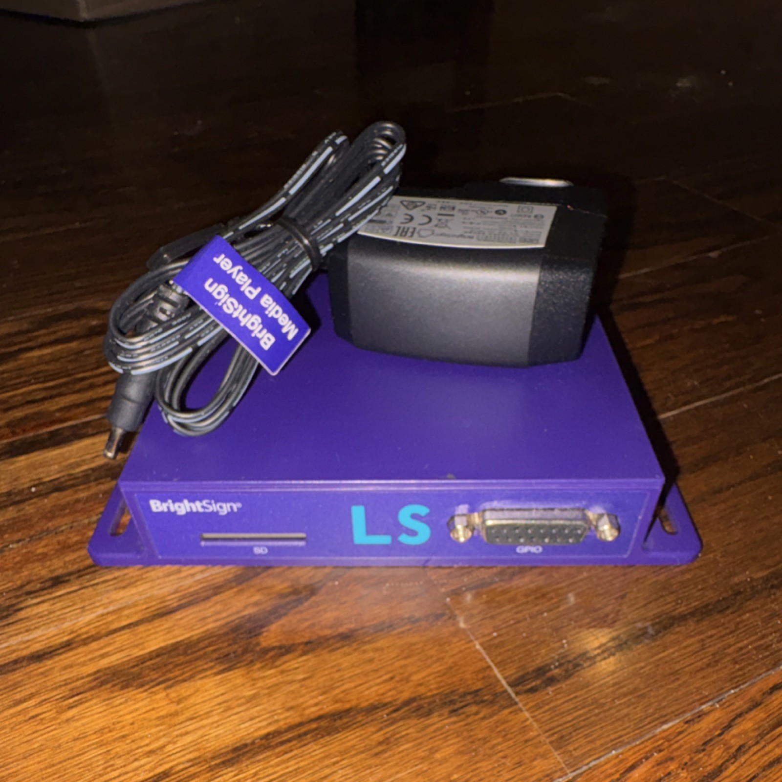 BrightSign LS422 Media Player Purple SD Card Slot HDMI Ethernet S/PDIF Audio