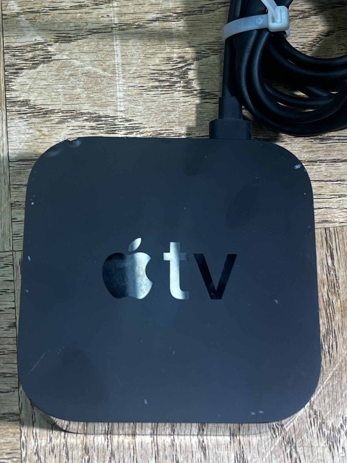 Apple TV (4th Generation) HD Media Streamer- A1625 – Fully Functional! No Remote