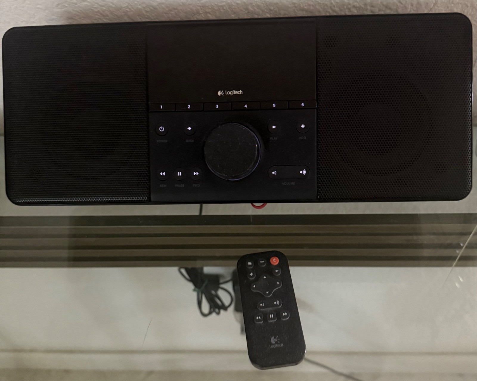 Logitech Squeezebox Boom Wi-Fi Music Player W remote