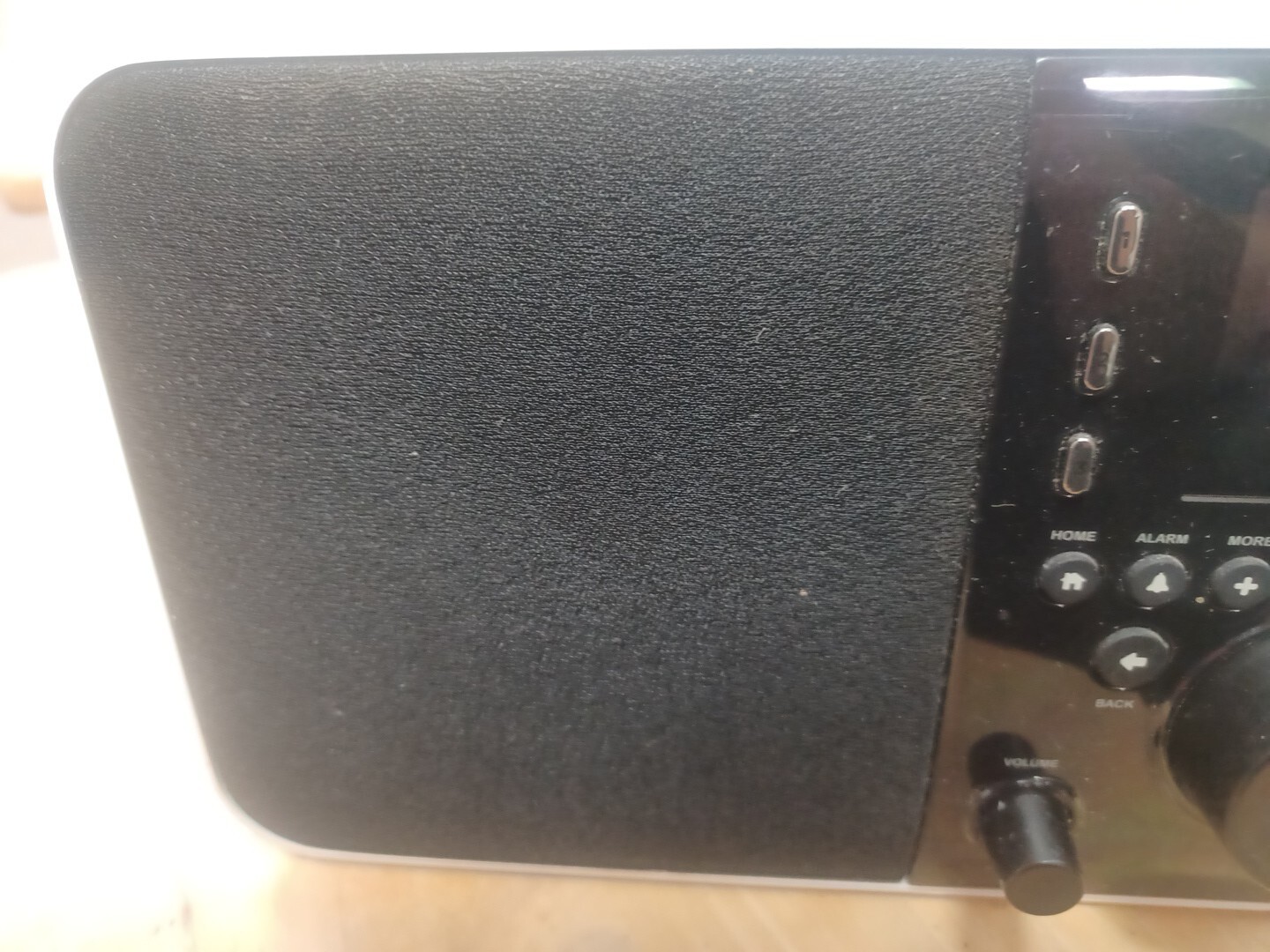 Logitech Squeezebox Radio Digital Wi-Fi Music Streamer Red X-R0001 TESTED