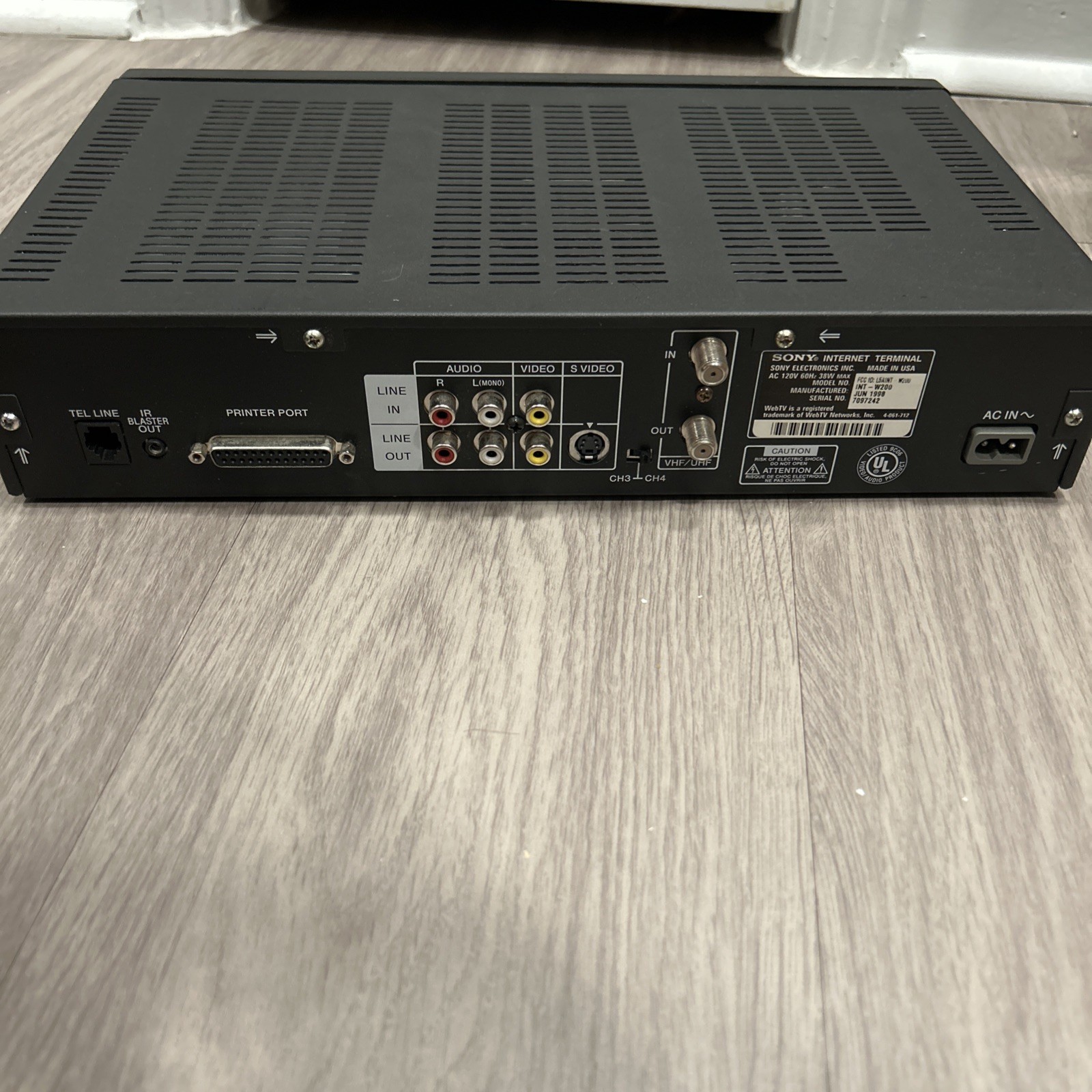 Sony WEBTV INT-W200 Console, Keyboard
