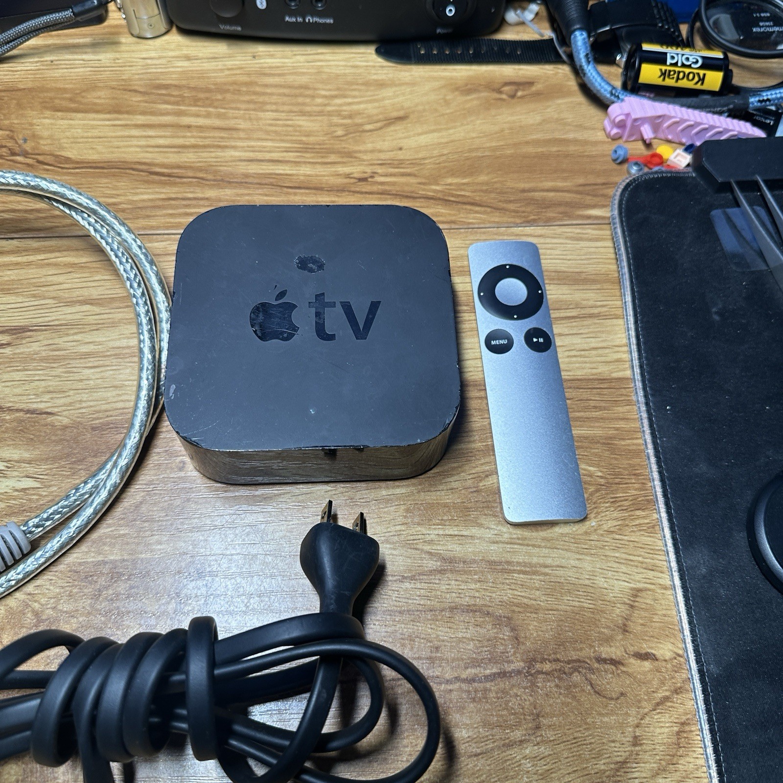 Apple TV (4th Generation) 32GB HD Media Streamer A1625 – Black (MR912LL/A)