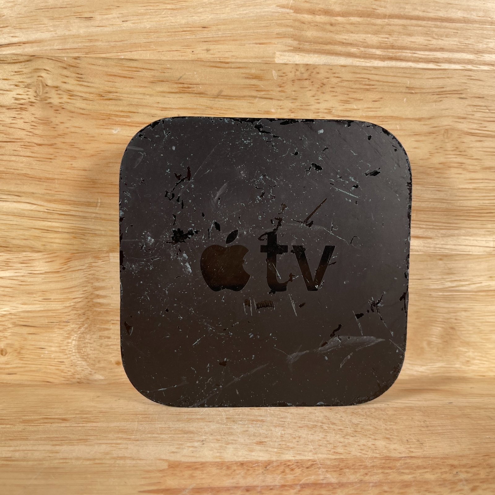 Apple TV A1378 Black 2nd Generation 8GB 720p HD Media Streamer without Remote