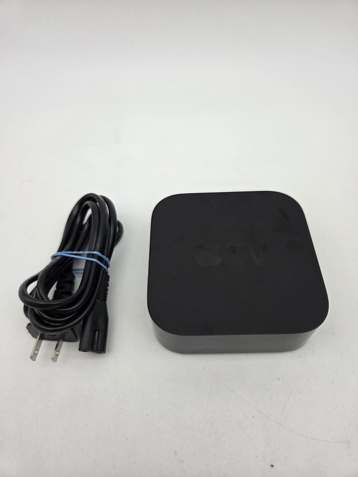 Apple TV HD 4th Generation 32GB Media Streamer 1080p A1625 No Remote