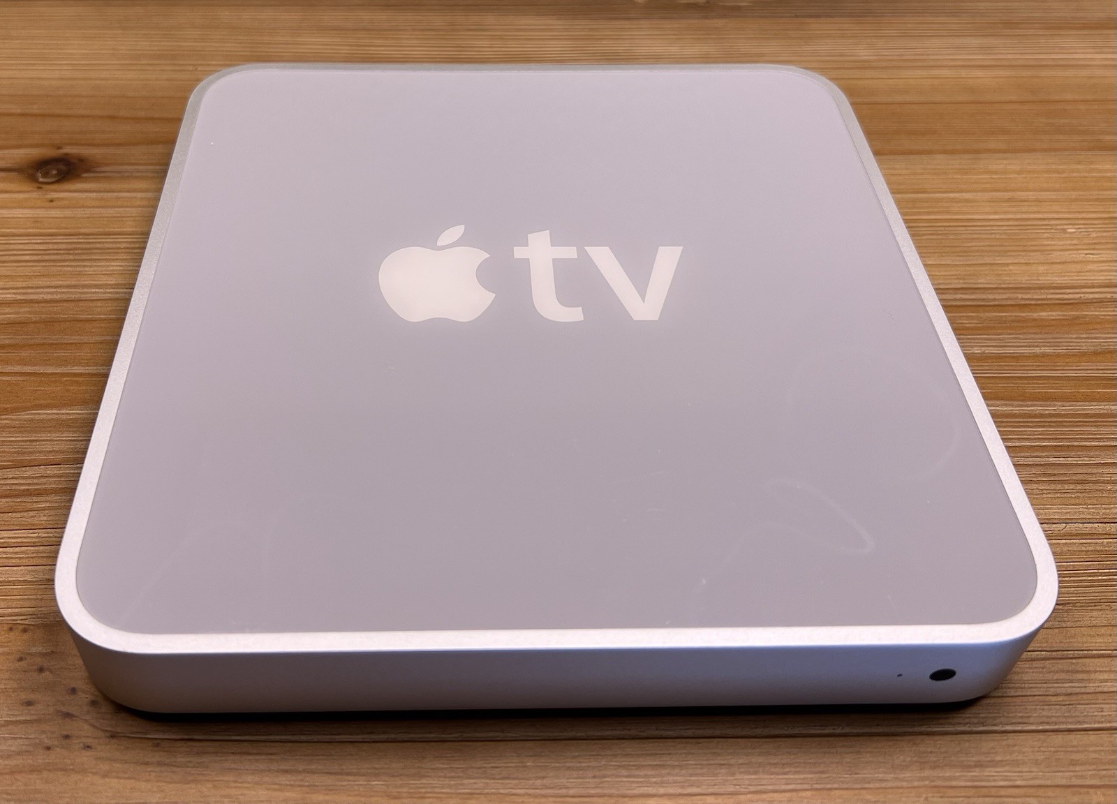 Apple TV (1st Generation) 40GB Media Streamer – A1218