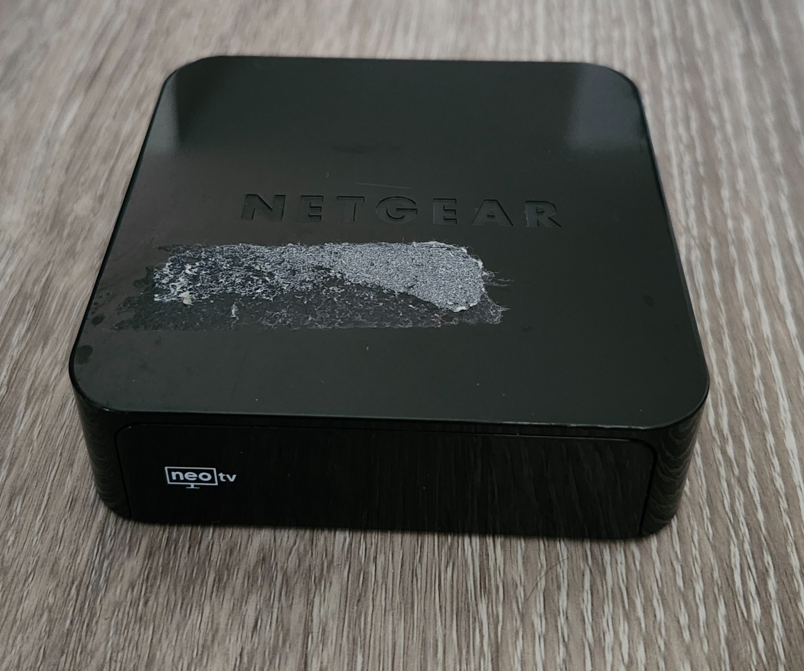 NETGEAR Neo NTV300 WiFi TV Streaming Video Media Player w/Remote & AC Adapter
