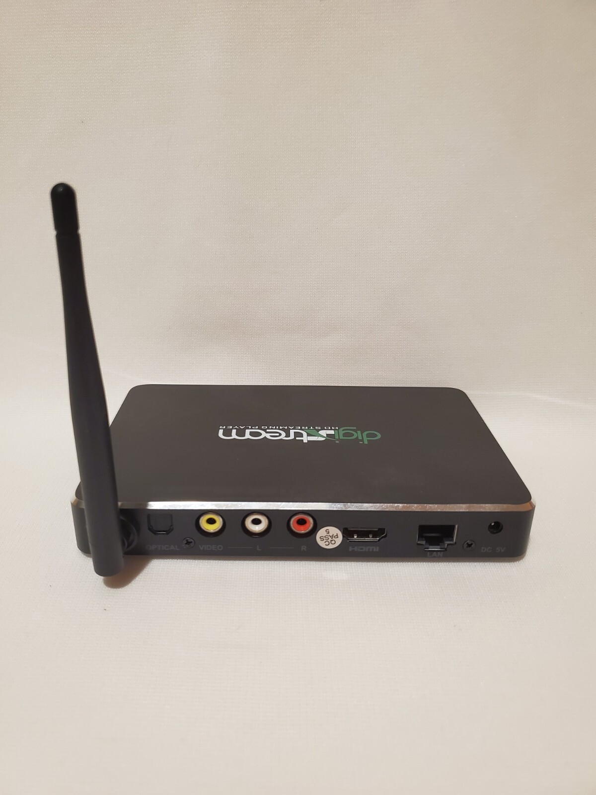 DigiXstream DX4 Quad Core Android Media Box 2 GB RAM/8GB Memory New Open Box
