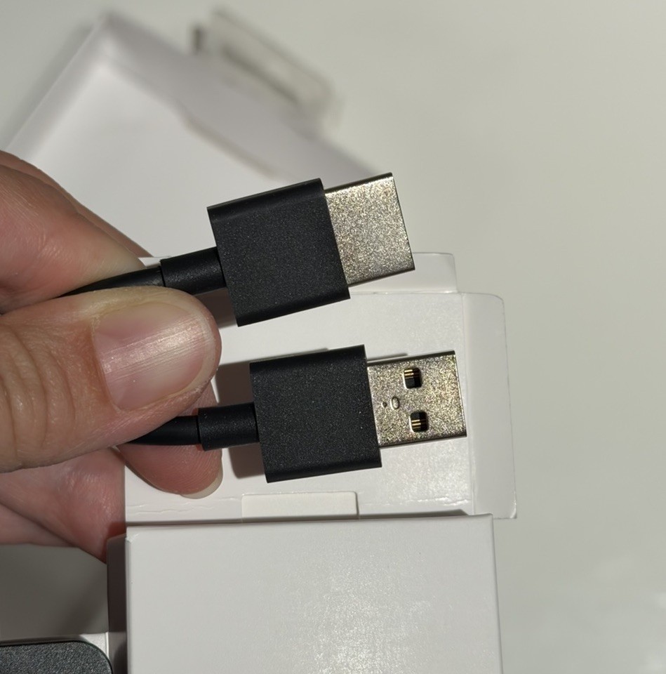 MICROSOFT 4K WIRELESS DISPLAY ADAPTER 1942
