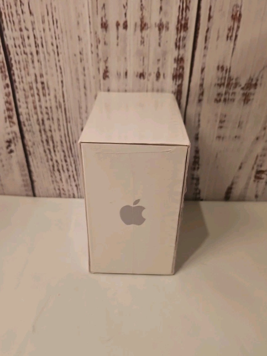 New Sealed Apple TV 2nd Gen Digital Media Streamer A1378 MC572LL/A -2011