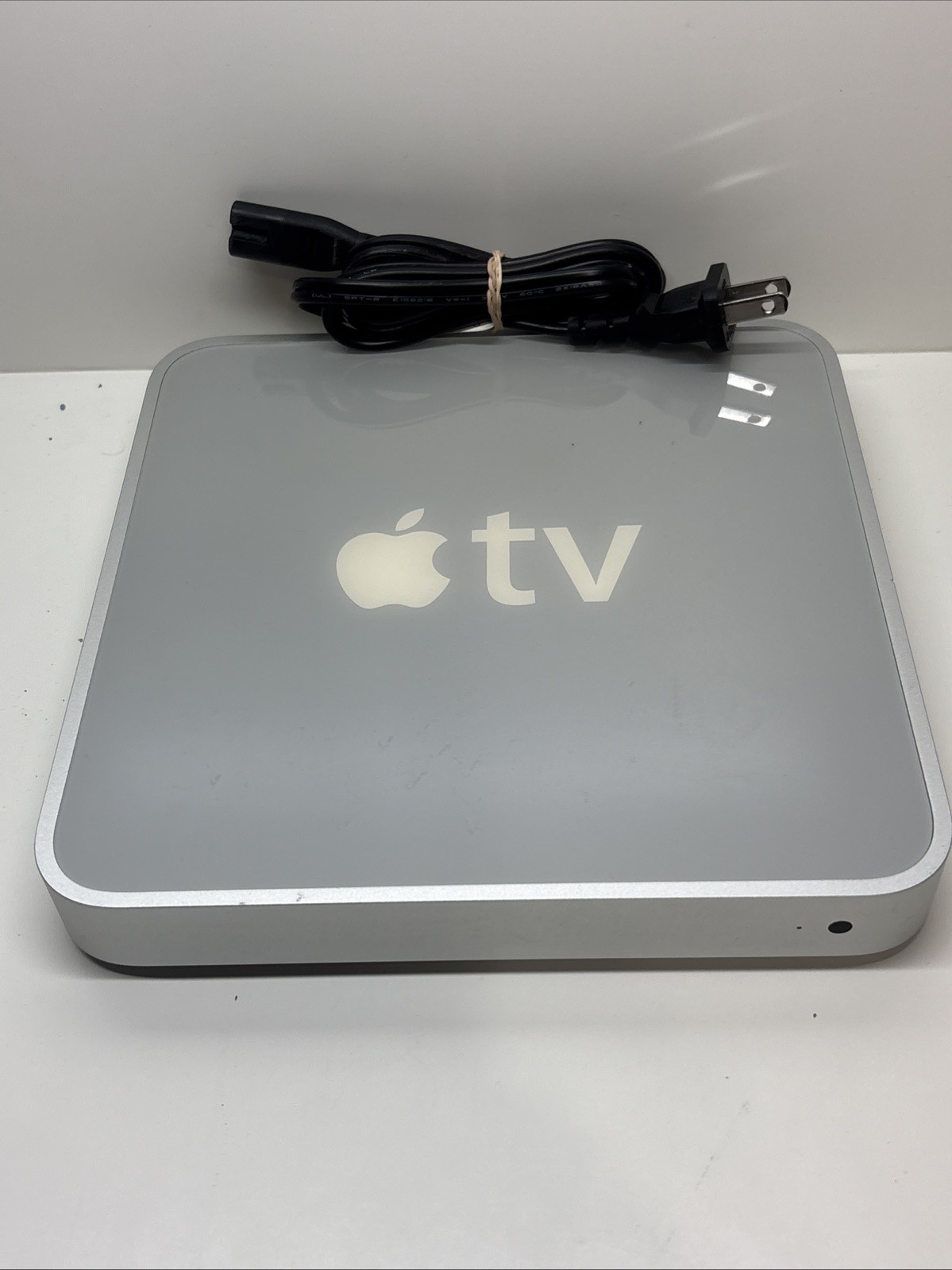 Apple TV A1218 Original / 1st Gen (No Remote control) Good Condition