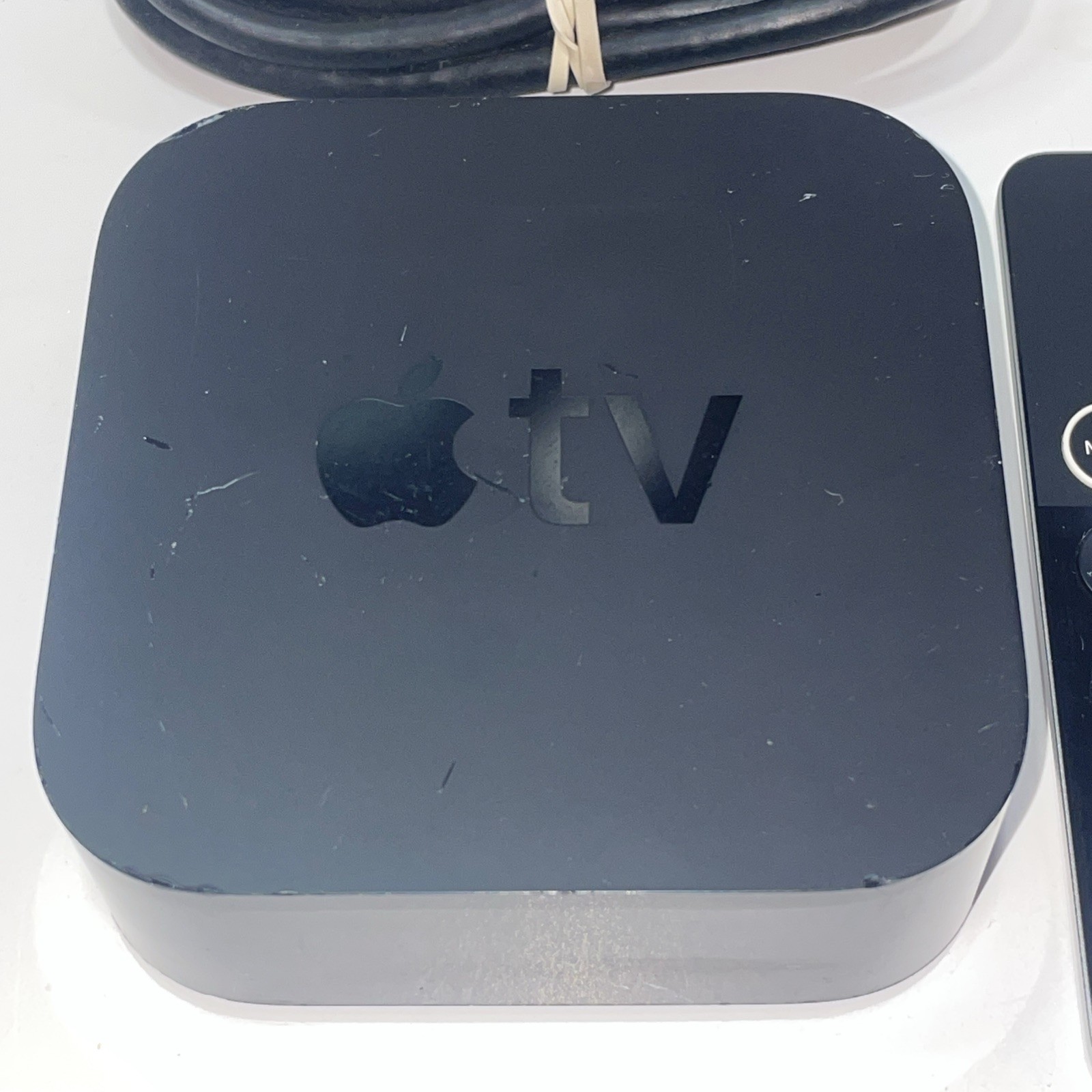 Apple TV 32GB HD Media Streamer Model A1842 w/Remote & Cable Tested