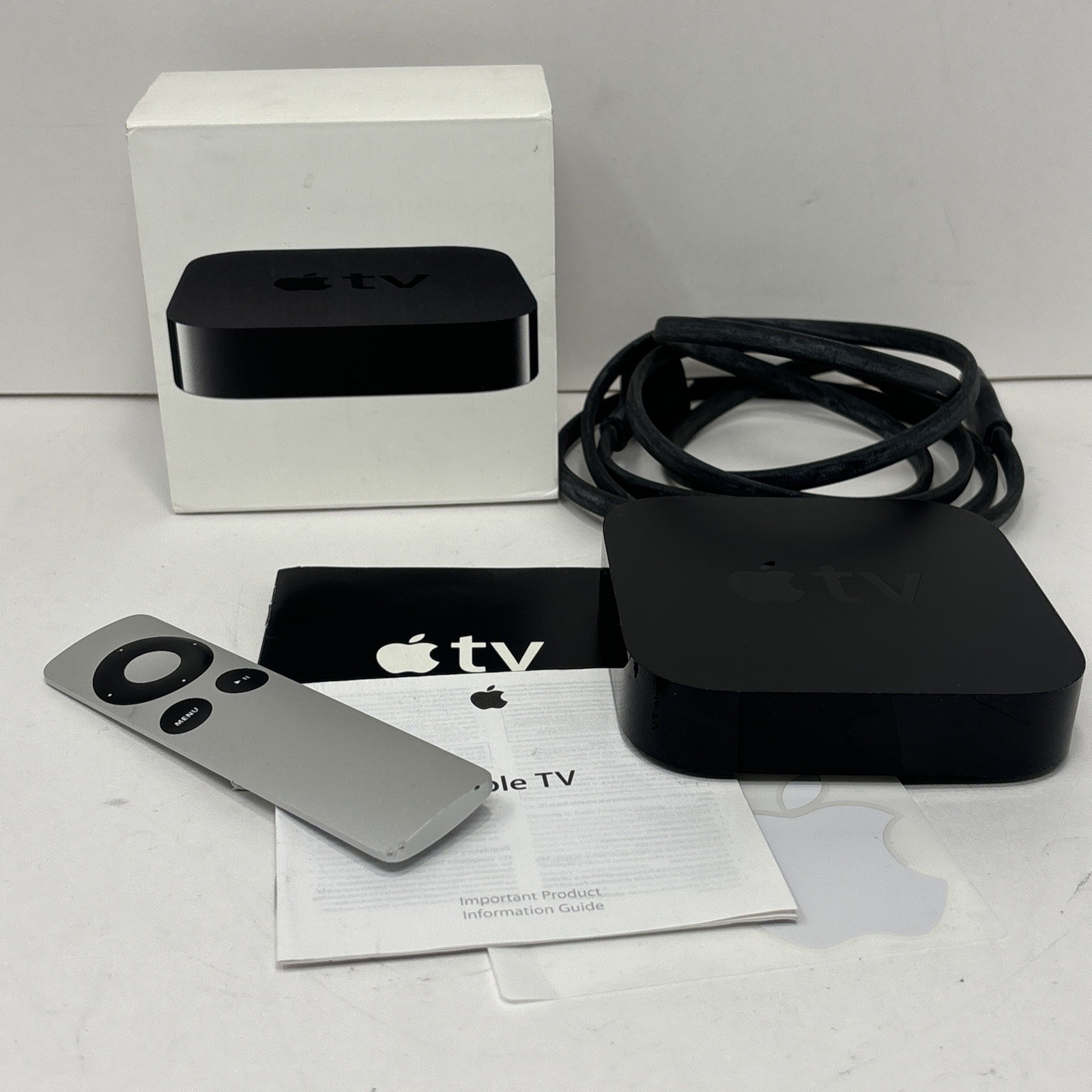 Apple TV 2nd Generation A1378 MC572LL/A w/ Original Box Remote Power – Tested