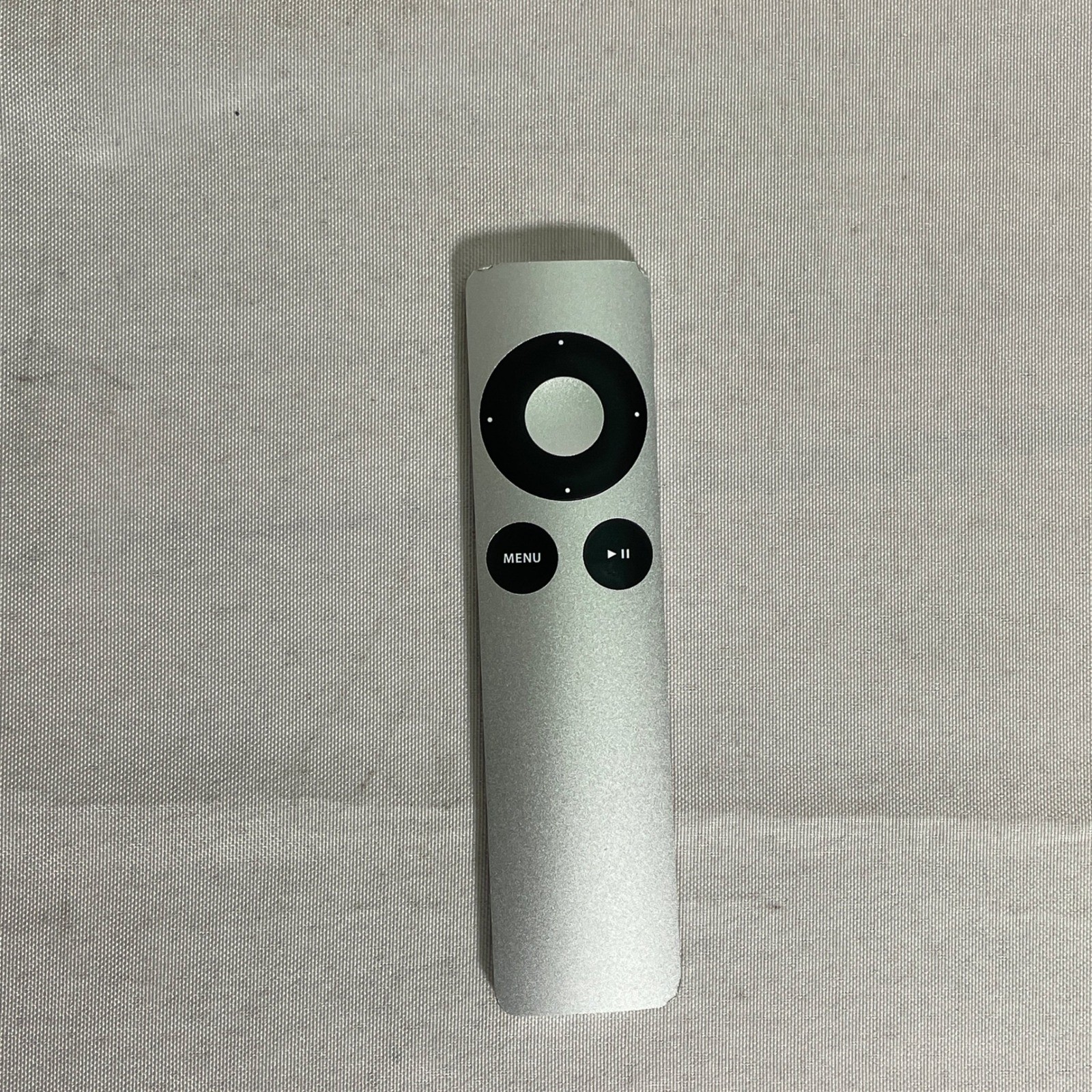 Apple TV 3rd Gen A1469 MD199LL/A Black HD Stream Media Player w/ Silver Remote