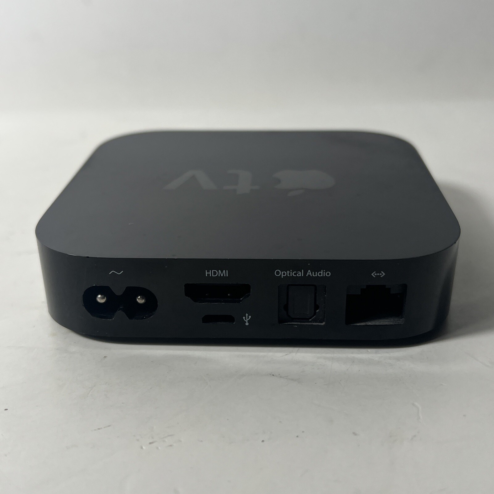 Apple TV A1378 Black 2nd Generation 8GB 720p HD Media Streamer without Remote