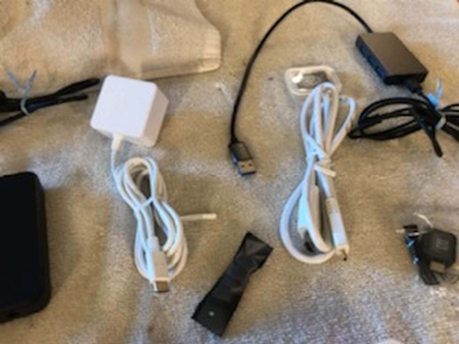 eStream 4K 2X2 Android Media Streaming Box Model IPA1114HDW LOT with Extras