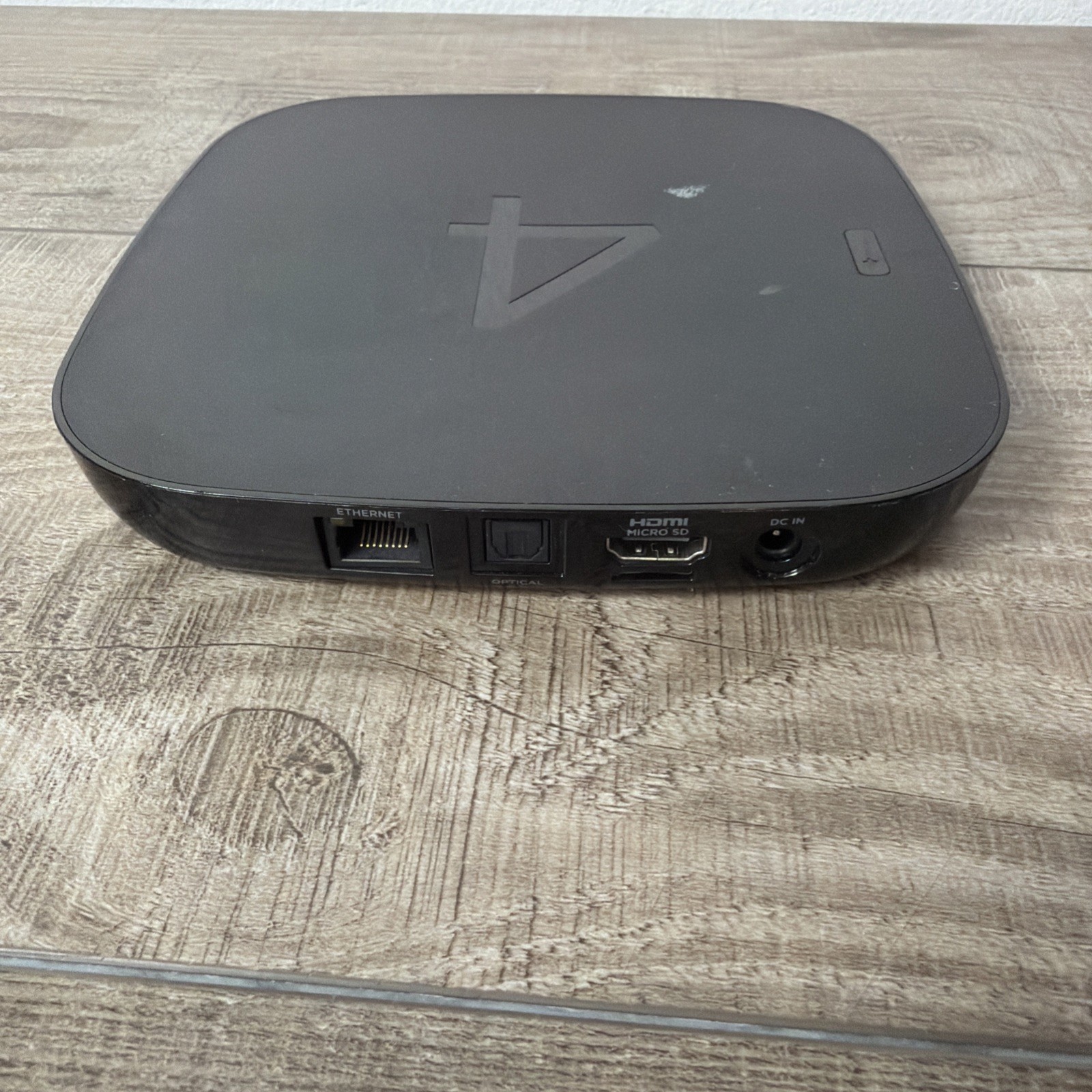 Roku 4 (4th Generation) Media Streamer 4400X – Black