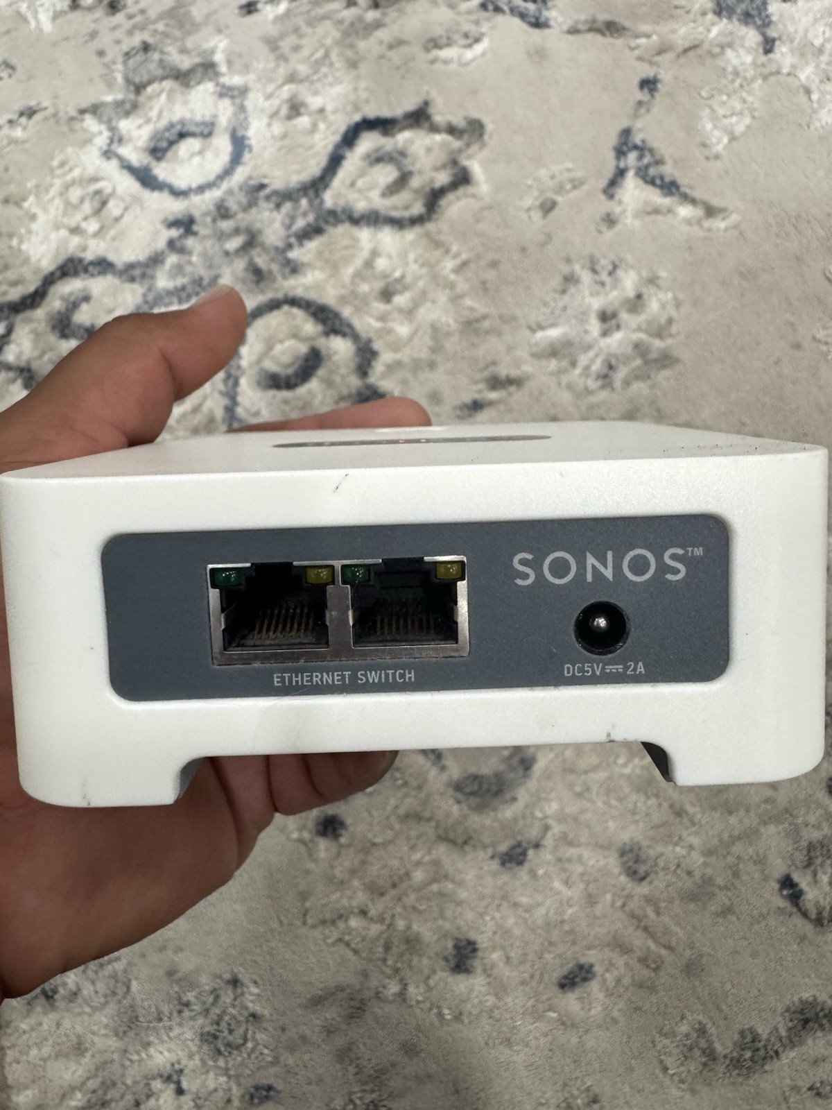 Sonos Connect Bridge (White) in Excellent Condition without Adapter