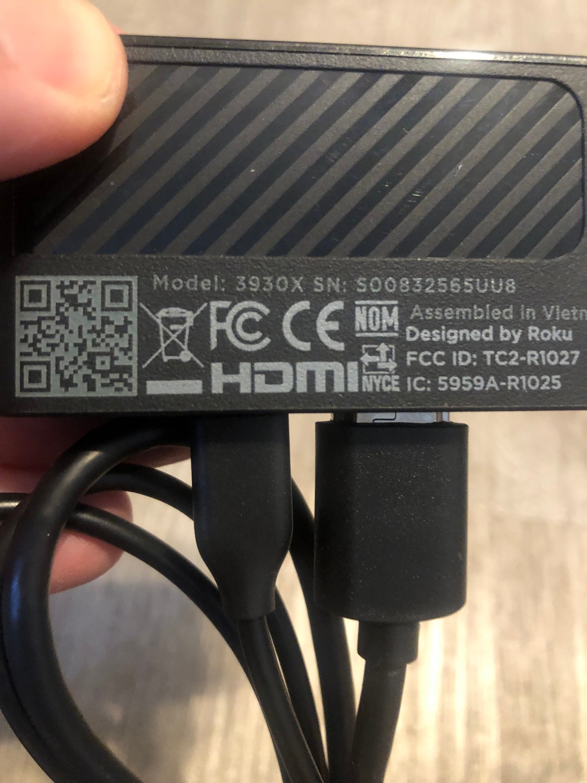 Roku Model 3930X Streaming Media Device w/ Power Supply Cable HDMI cord NOREMOTE