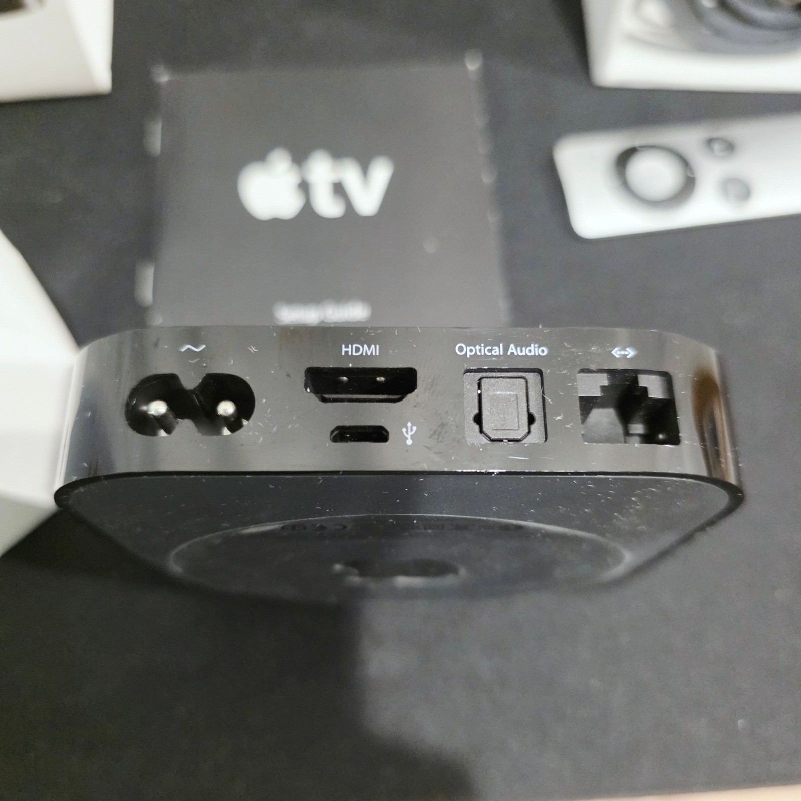 Apple TV Media Streamer with Box 2nd Generation A1378 MC572LL/A Black 720p HD