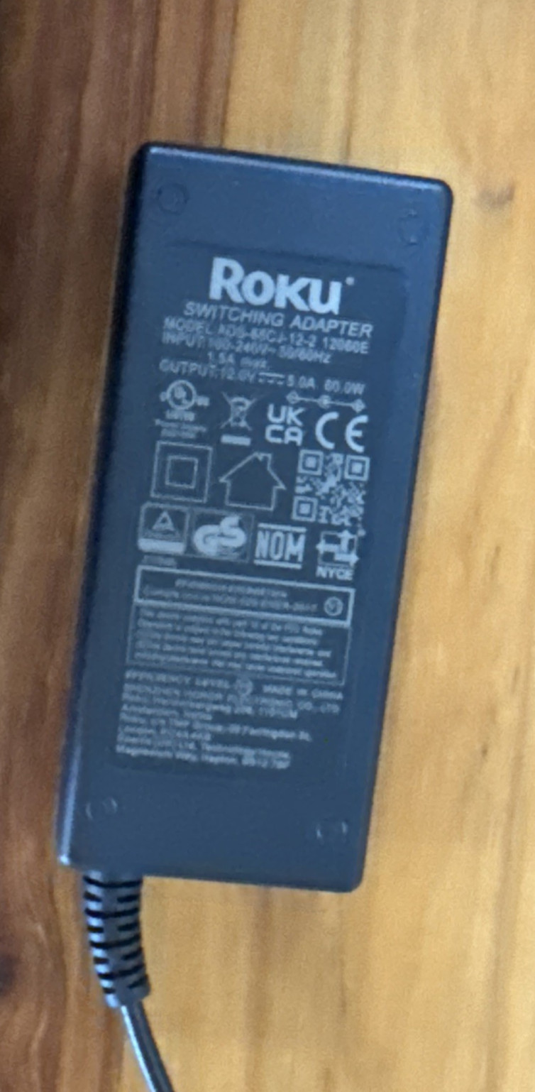 ROKU Streambar Black Model 9102X Soundbar With Remote And Cords 4K Streaming TV