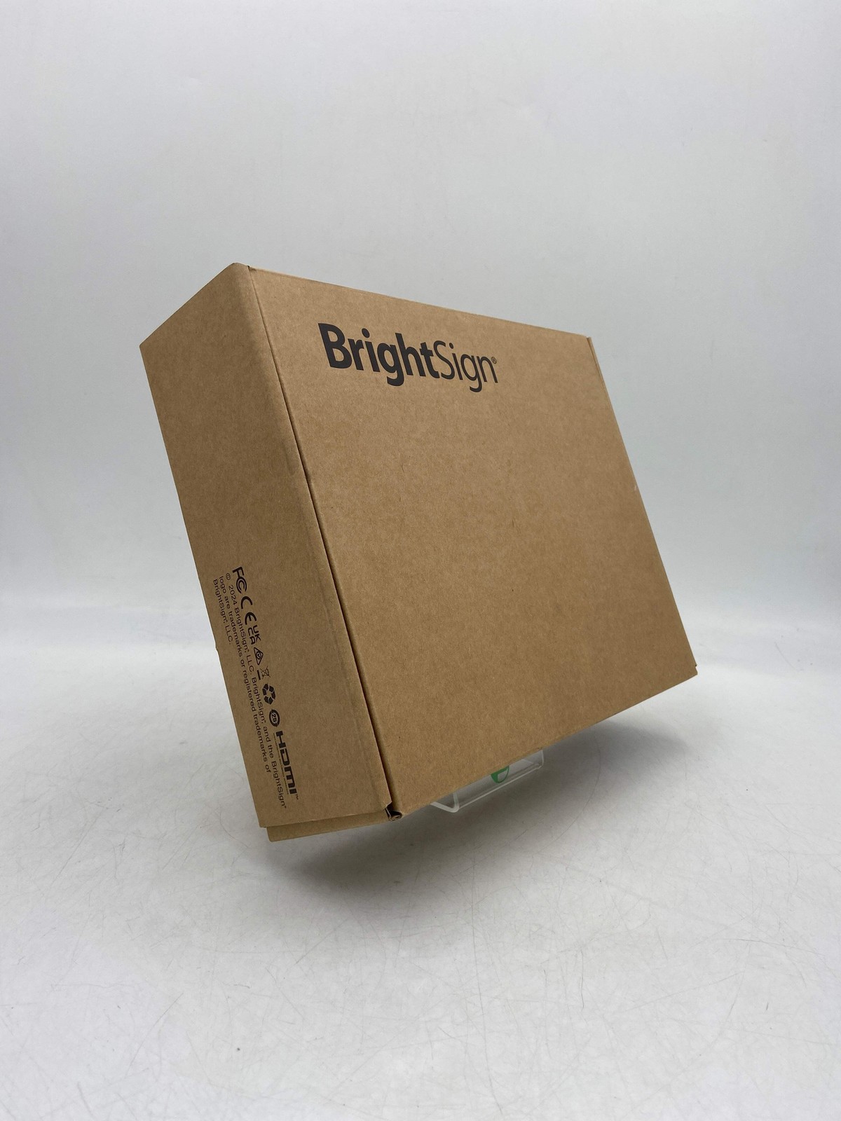 New Open Box BrightSign XT1145 Powerful Ultra-thin Media Player
