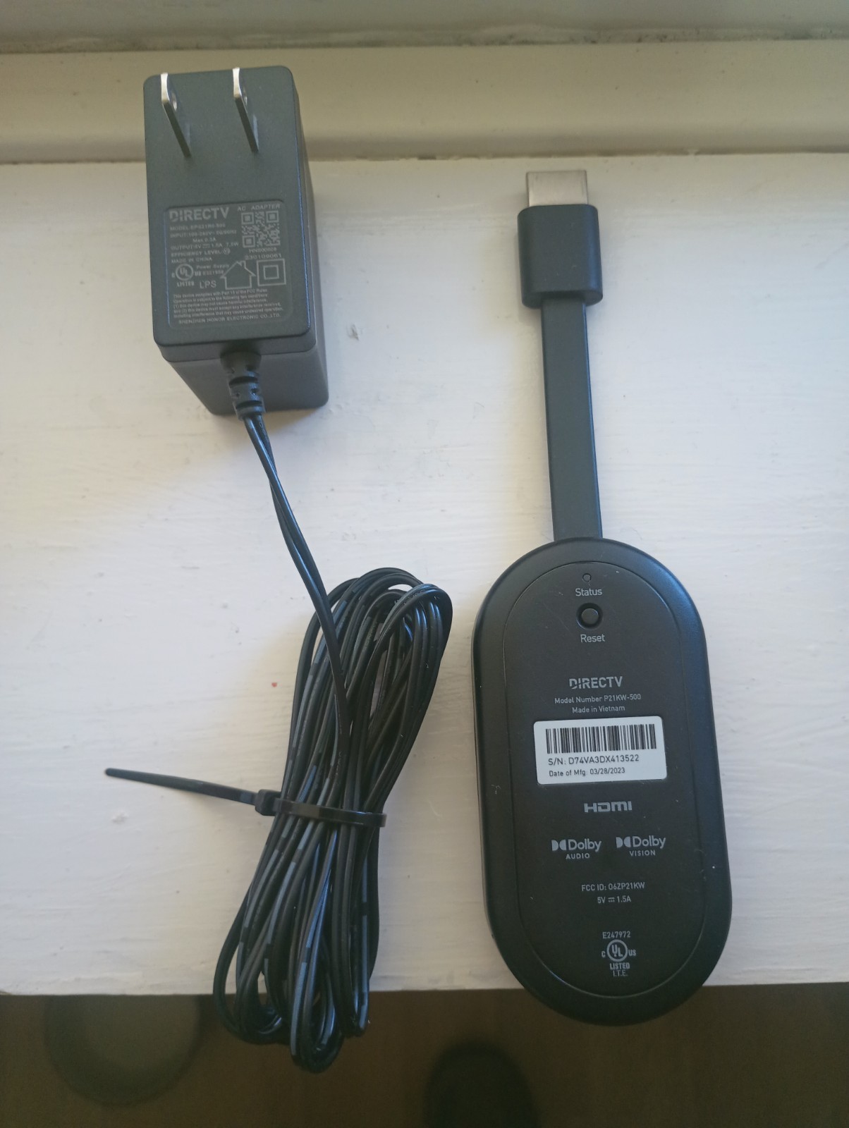 Direct TV Gemini Air P21KW-500 – Streaming Device With AC Adapter ( No Remote )