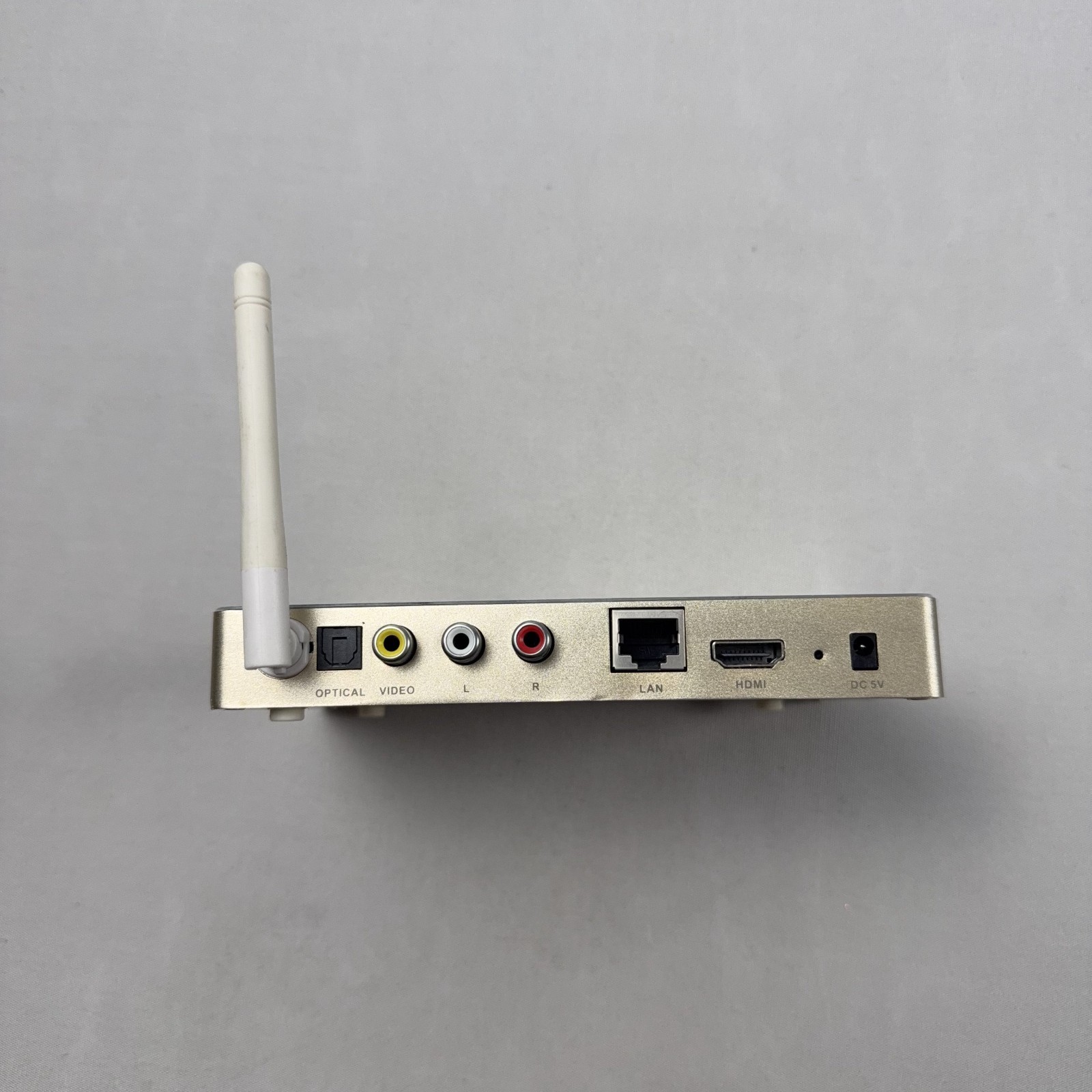 芒果嗨Q 海美迪 8 核 第三代 Himedia H7 Gen 3 Chinese 4K TV Box 8 Octa-Core Chips, 1GB RAM &