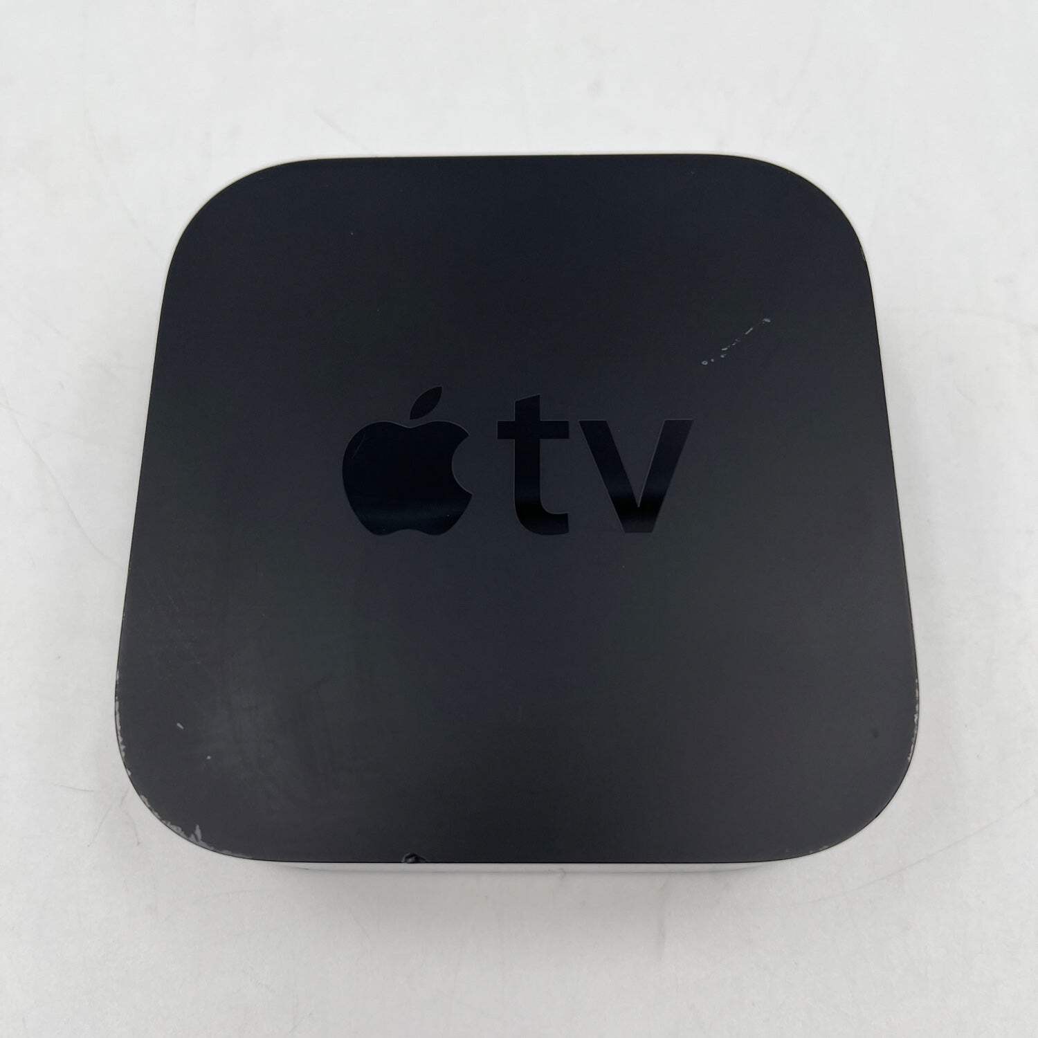 Apple TV 4th Gen 32GB Digital HD Media Streamer WiFi + Ethernet