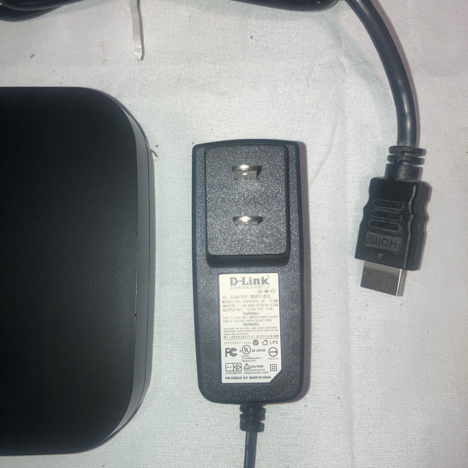 D-link MovieNite DSM-310 Digital HD Media Streamer with AC Adapter & HDMI Cable