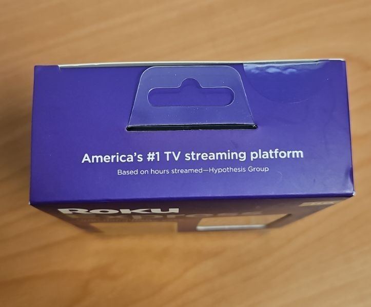 Roku Express 4K Streaming Player 4K/HD/HDR with Smooth Wi-Fi, Premium HDMI Cable