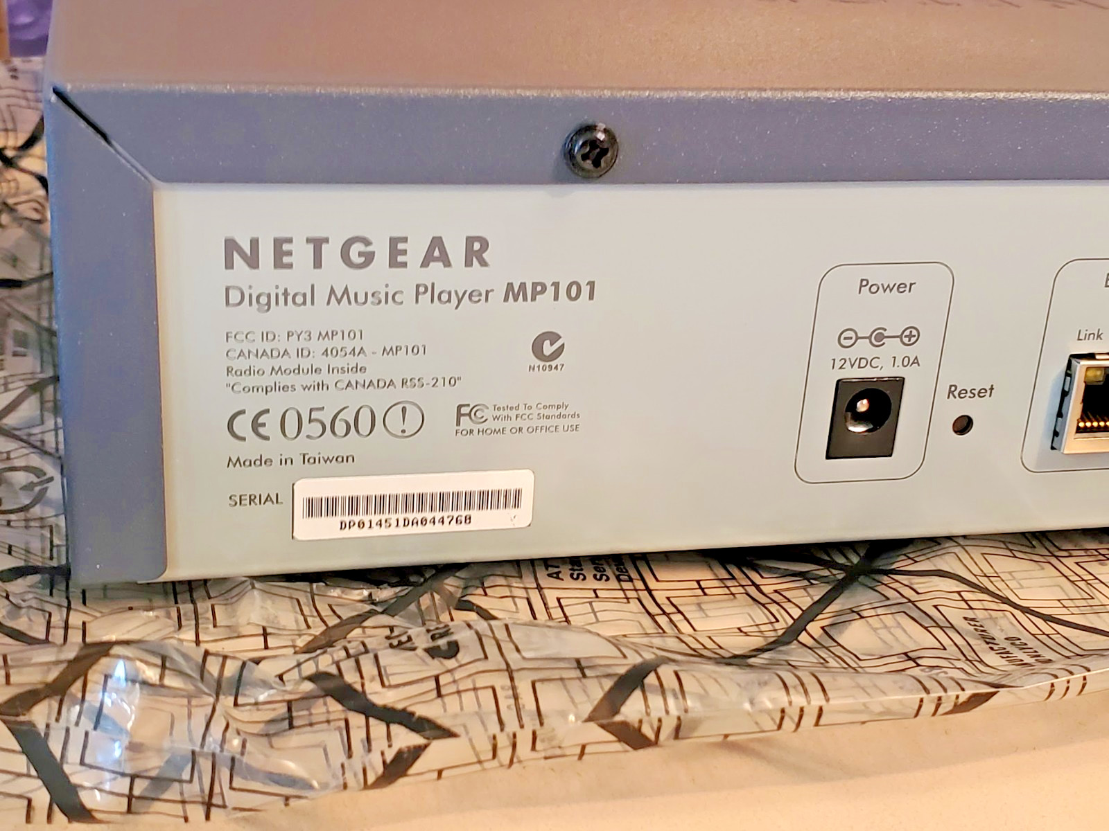NetGear MP101 Wireless Digital Music Player. Media Streamer for MP3 WMA WAV. new