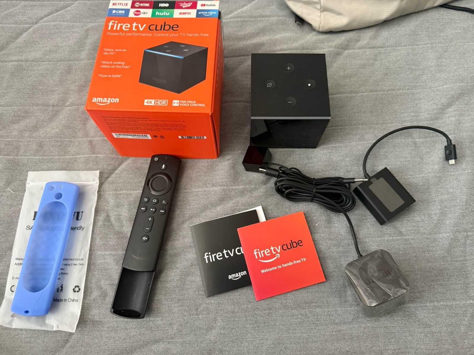 Amazon Fire TV Cube 2nd Gen. Streaming Media Player Complete + free remote Cover