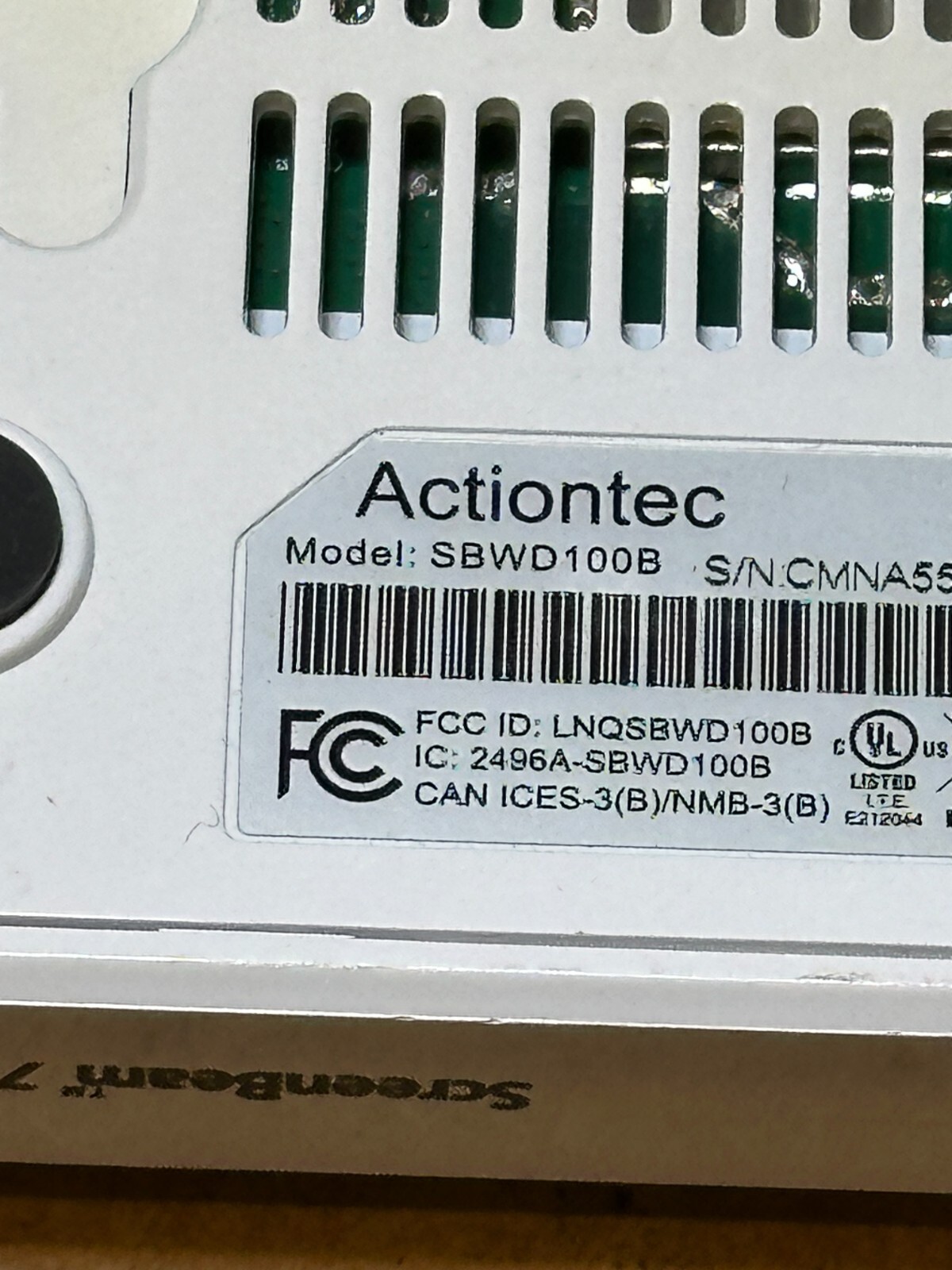 Actiontec ScreenBeam Pro Edition SBWD100B Wireless Display Receiver & Adapter