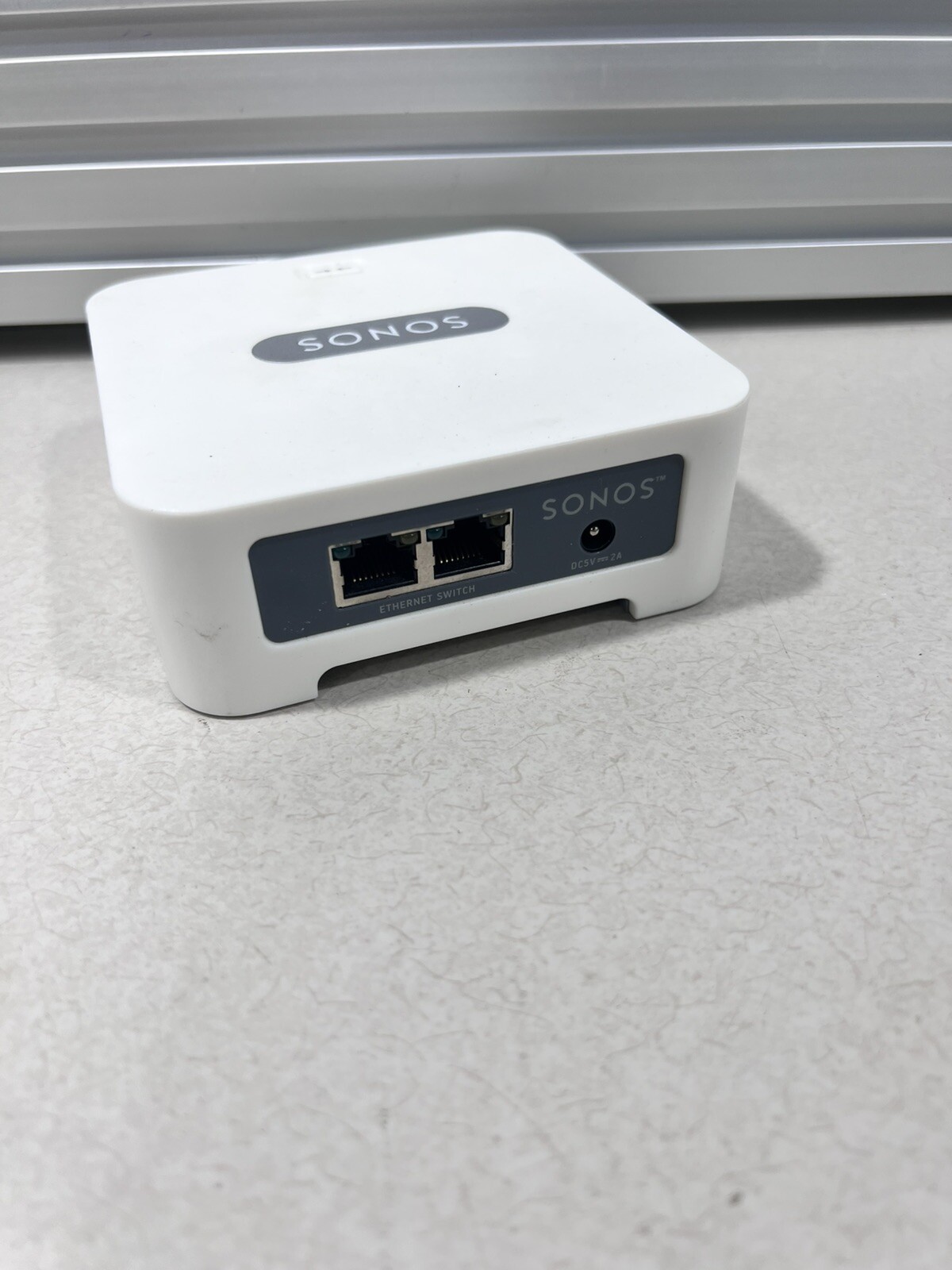 Sonos Bridge Wireless Network Model BRIDGE – White with AC Adapter