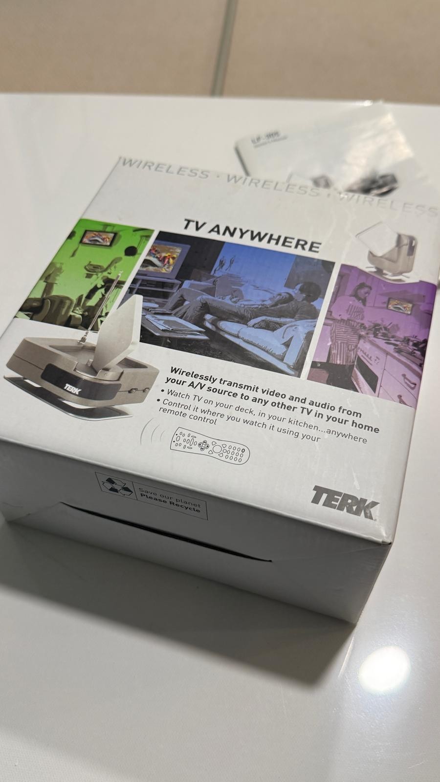 Terk LF-30S Wireless A/V Transmitter & Receiver Digital Media Streamer
