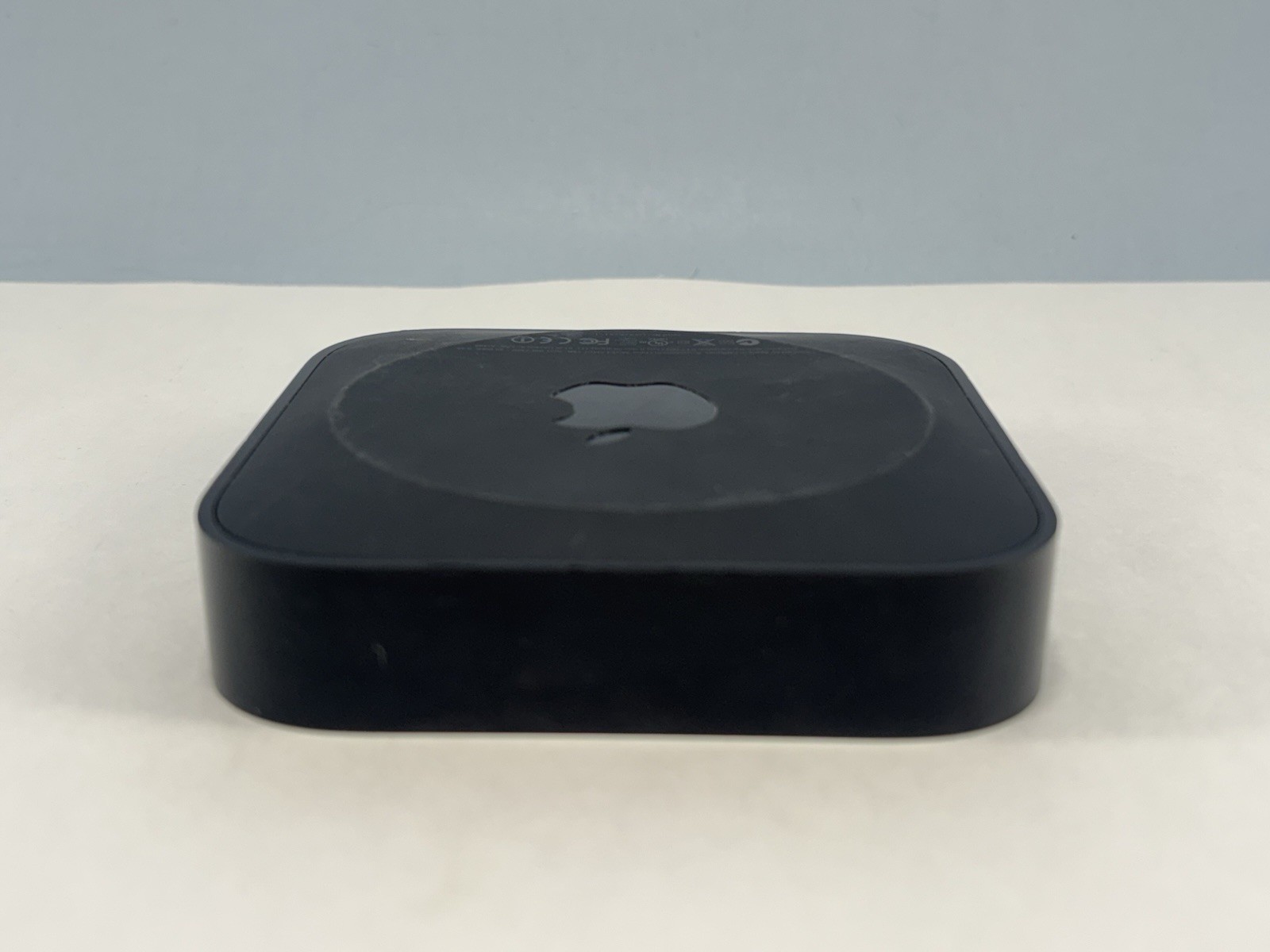 Apple TV (3th Gen) A1469 8GB 1080p HD Media Streamer NO REMOTE / CABLES – Tested