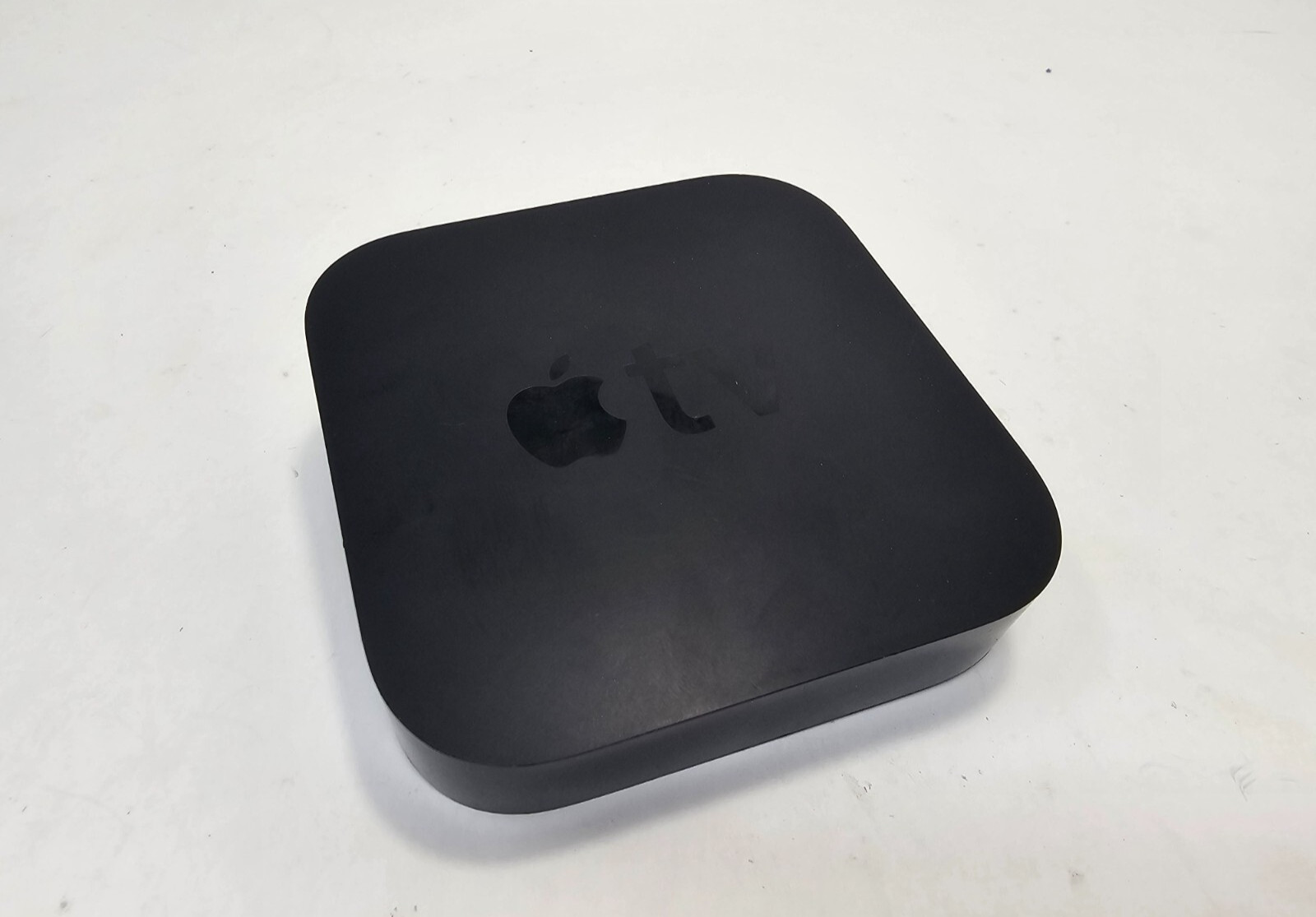 Apple TV (3rd Generation) 8GB HD Media Streamer Model A1469 Black – No Remote