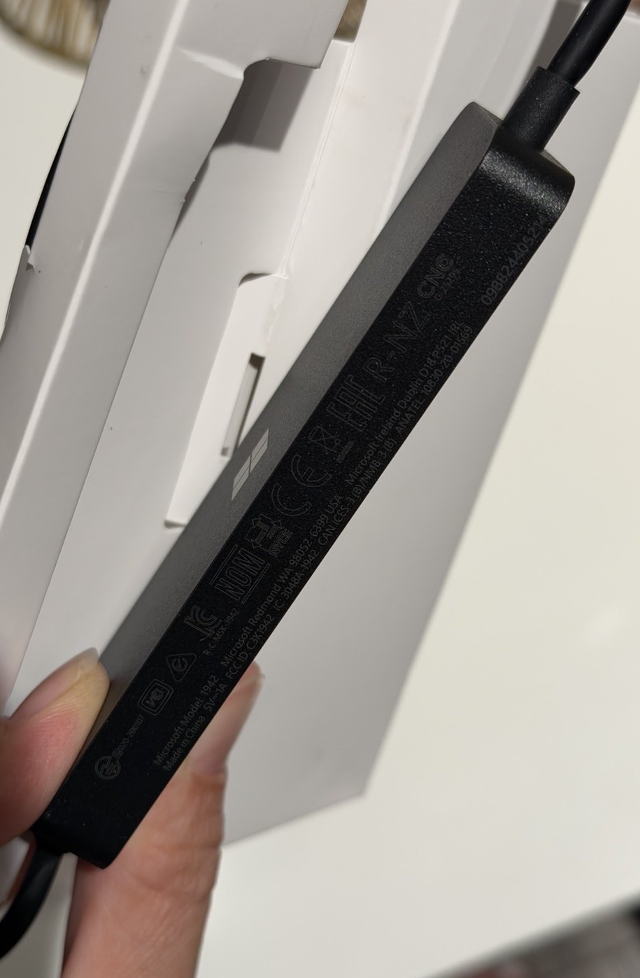 MICROSOFT 4K WIRELESS DISPLAY ADAPTER 1942